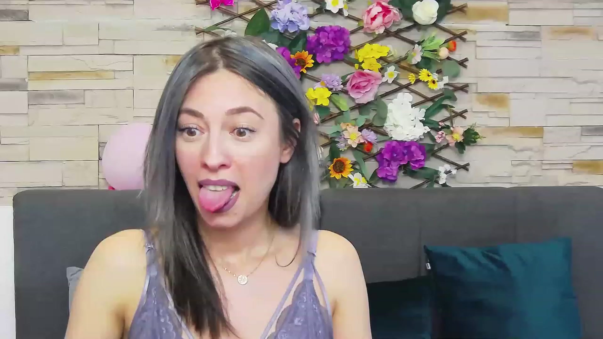 Gallery image thumbnail from PoxyVibe's myfreecams stream on, 05/01/2023, 16:15 image 16 of 20