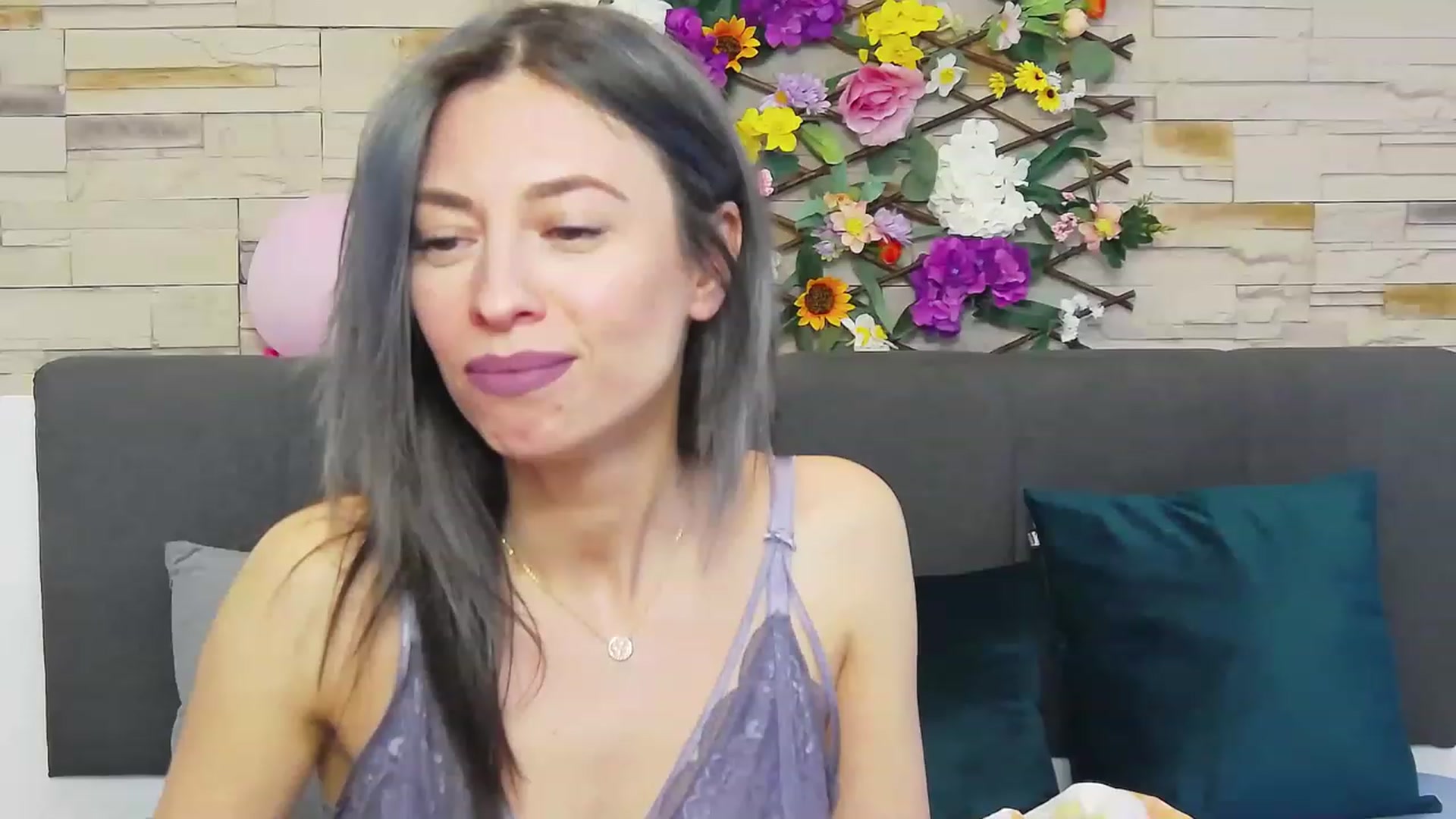 Gallery image thumbnail from PoxyVibe's myfreecams stream on, 05/01/2023, 16:15 image 3 of 20