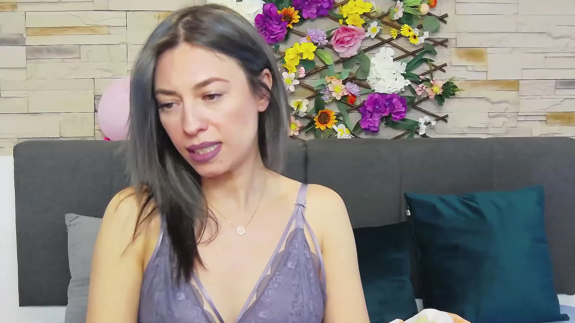 Gallery image thumbnail from PoxyVibe's myfreecams stream on, 05/01/2023, 16:15 image 2 of 20