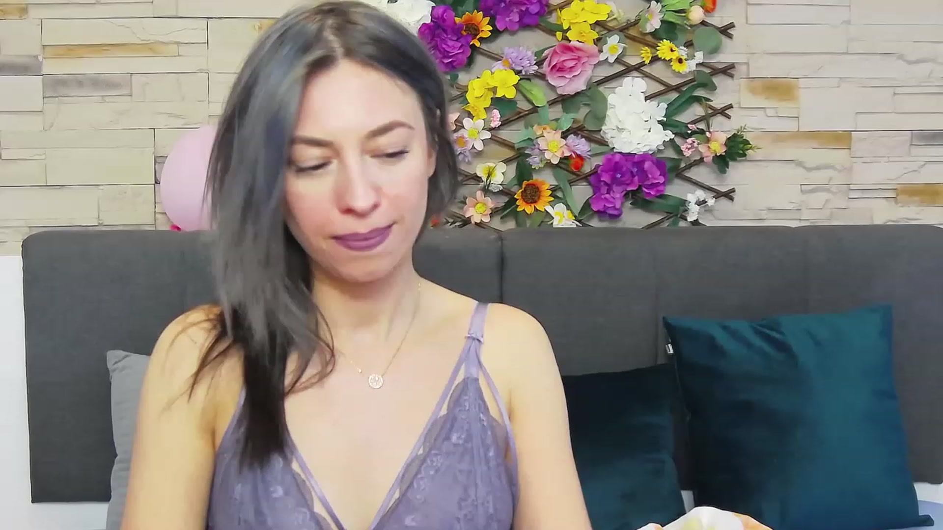Gallery image thumbnail from PoxyVibe's myfreecams stream on, 05/01/2023, 16:15 image 1 of 20