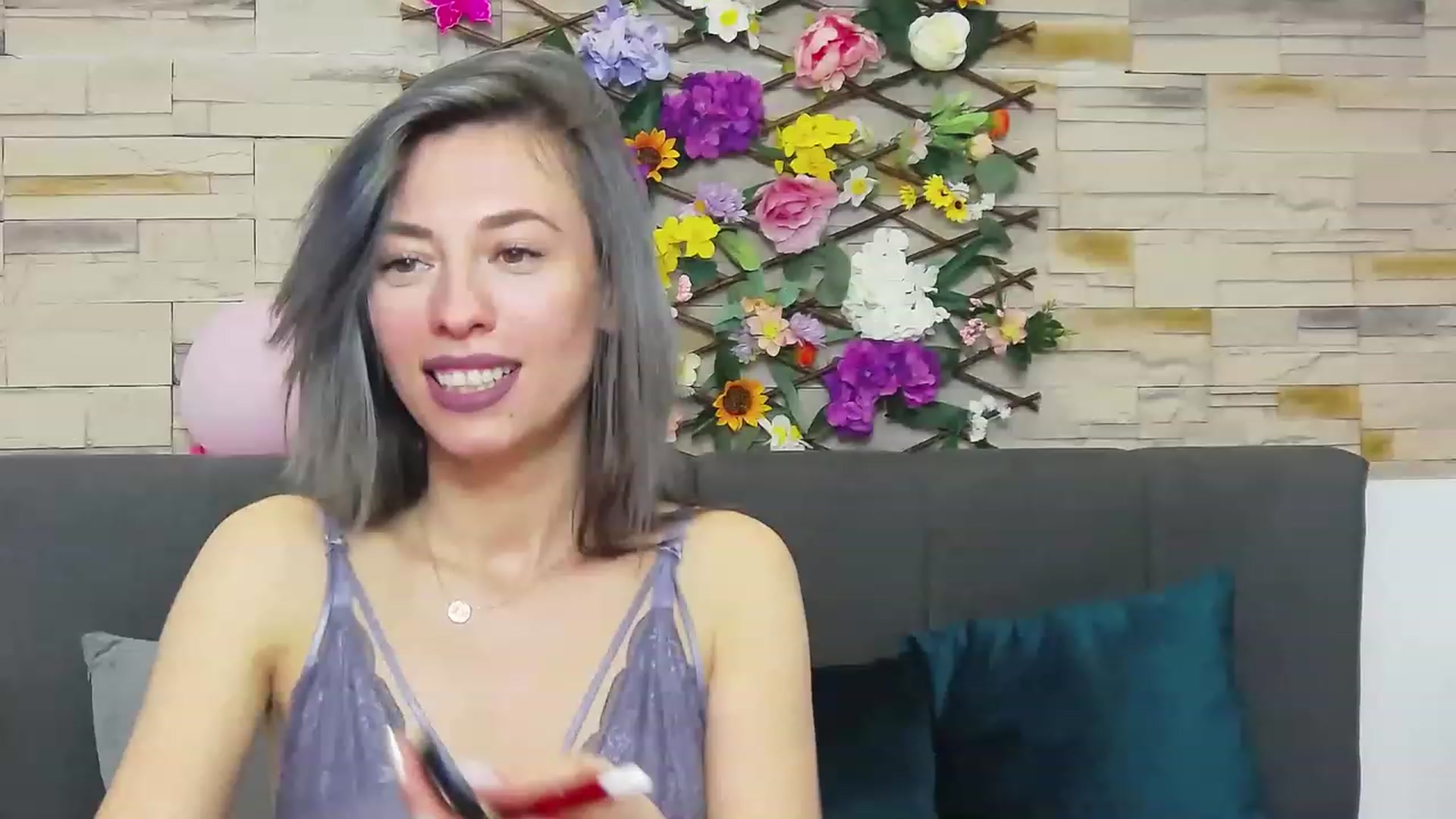 Gallery image thumbnail from PoxyVibe's myfreecams stream on, 05/01/2023, 19:33 image 1 of 20