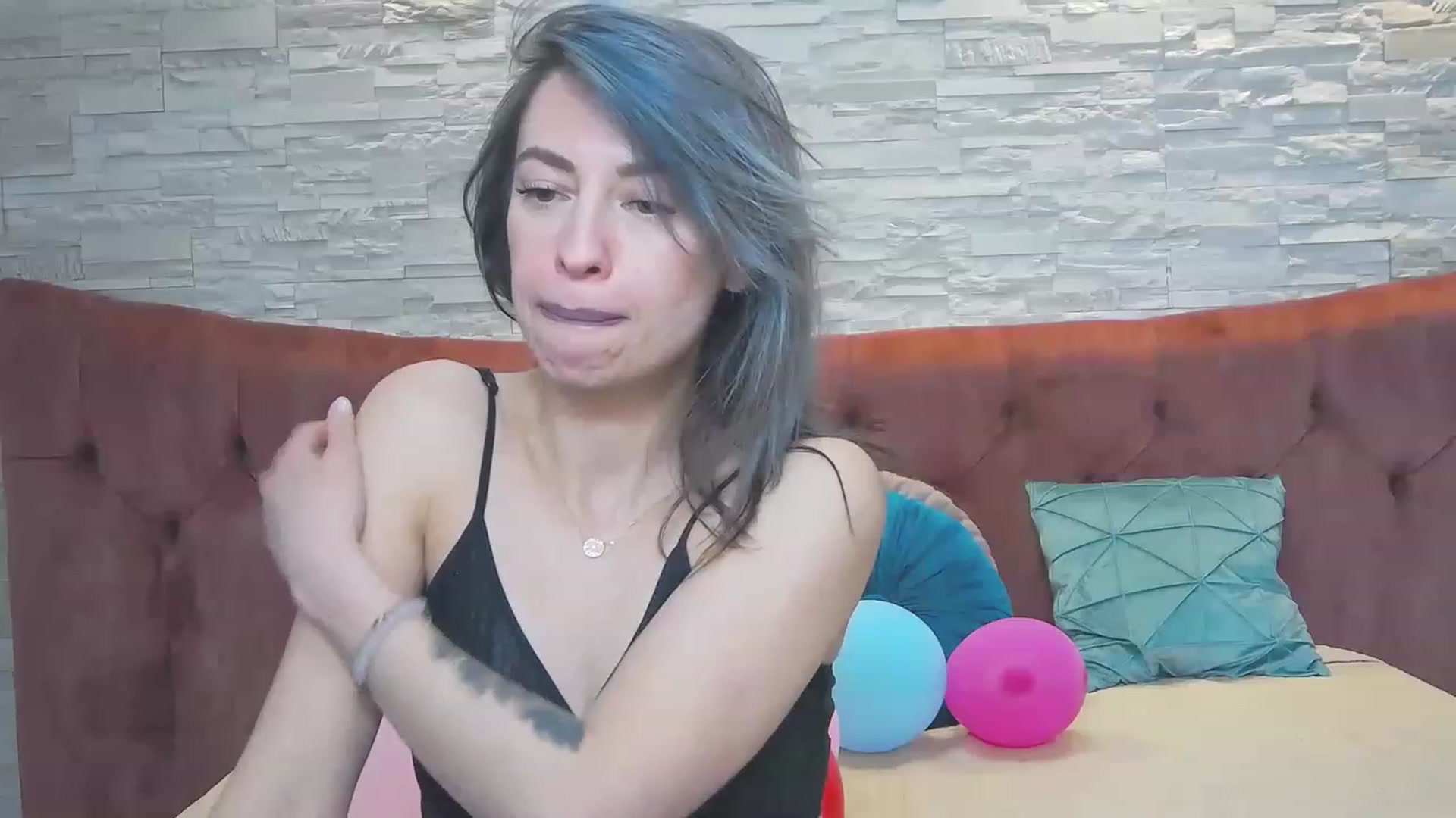 Gallery image thumbnail from PoxyVibe's myfreecams stream on, 05/03/2023, 19:01 image 17 of 20