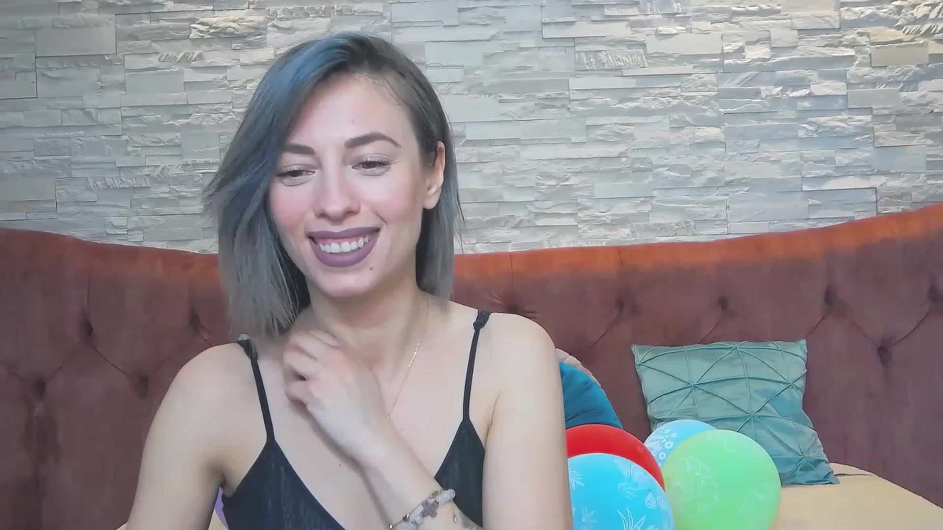 Gallery image thumbnail from PoxyVibe's myfreecams stream on, 05/03/2023, 19:01 image 2 of 20