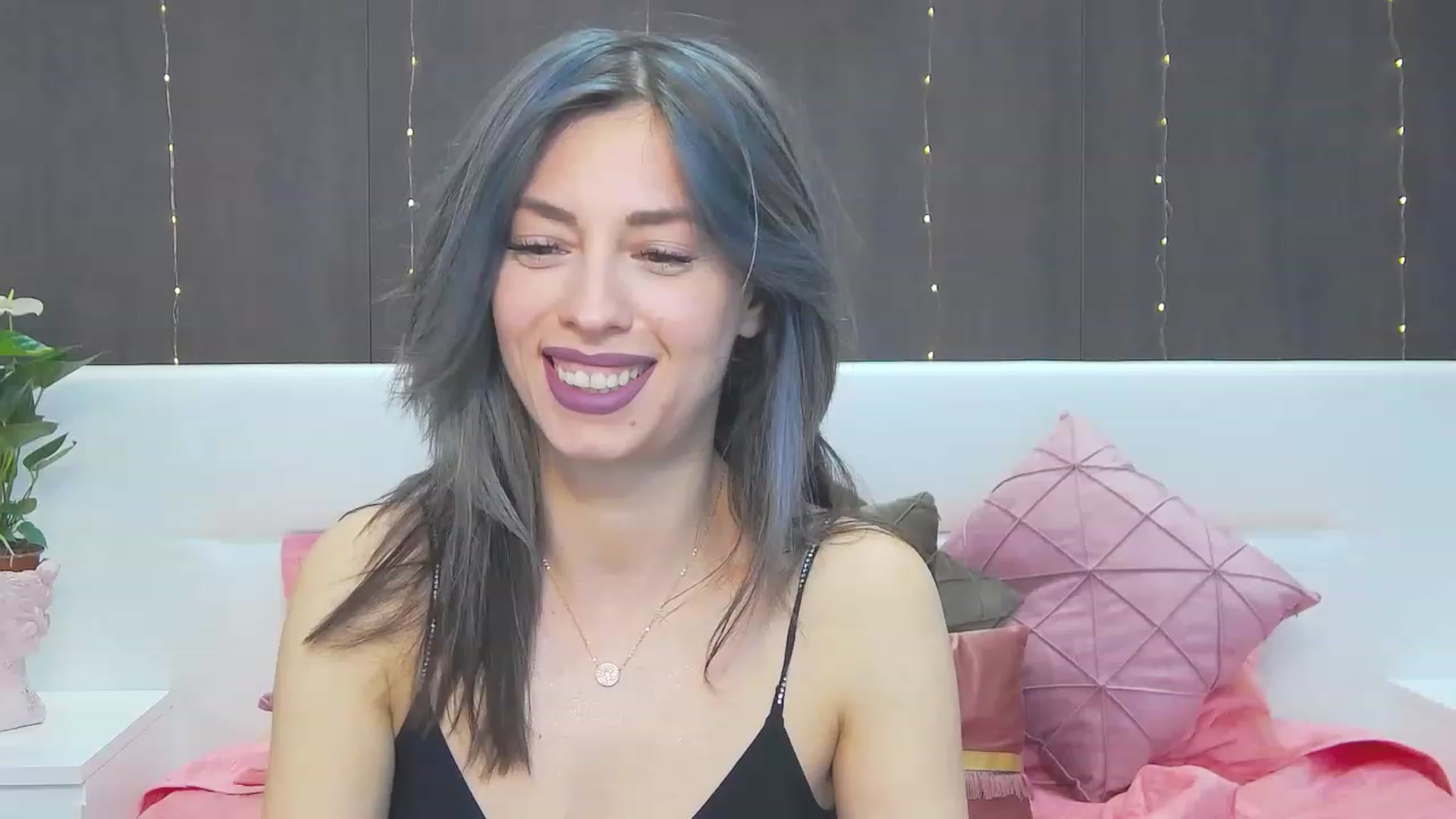 Gallery image thumbnail from PoxyVibe's myfreecams stream on, 05/09/2023, 14:55 image 10 of 20