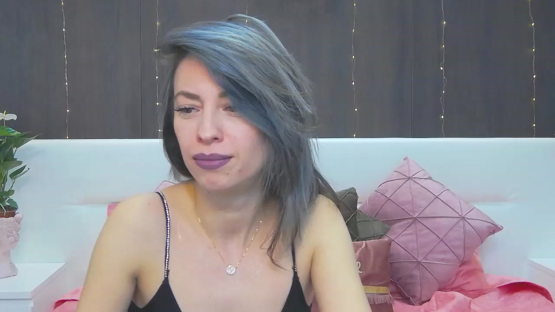 Gallery image thumbnail from PoxyVibe's myfreecams stream on, 05/09/2023, 14:55 image 9 of 20