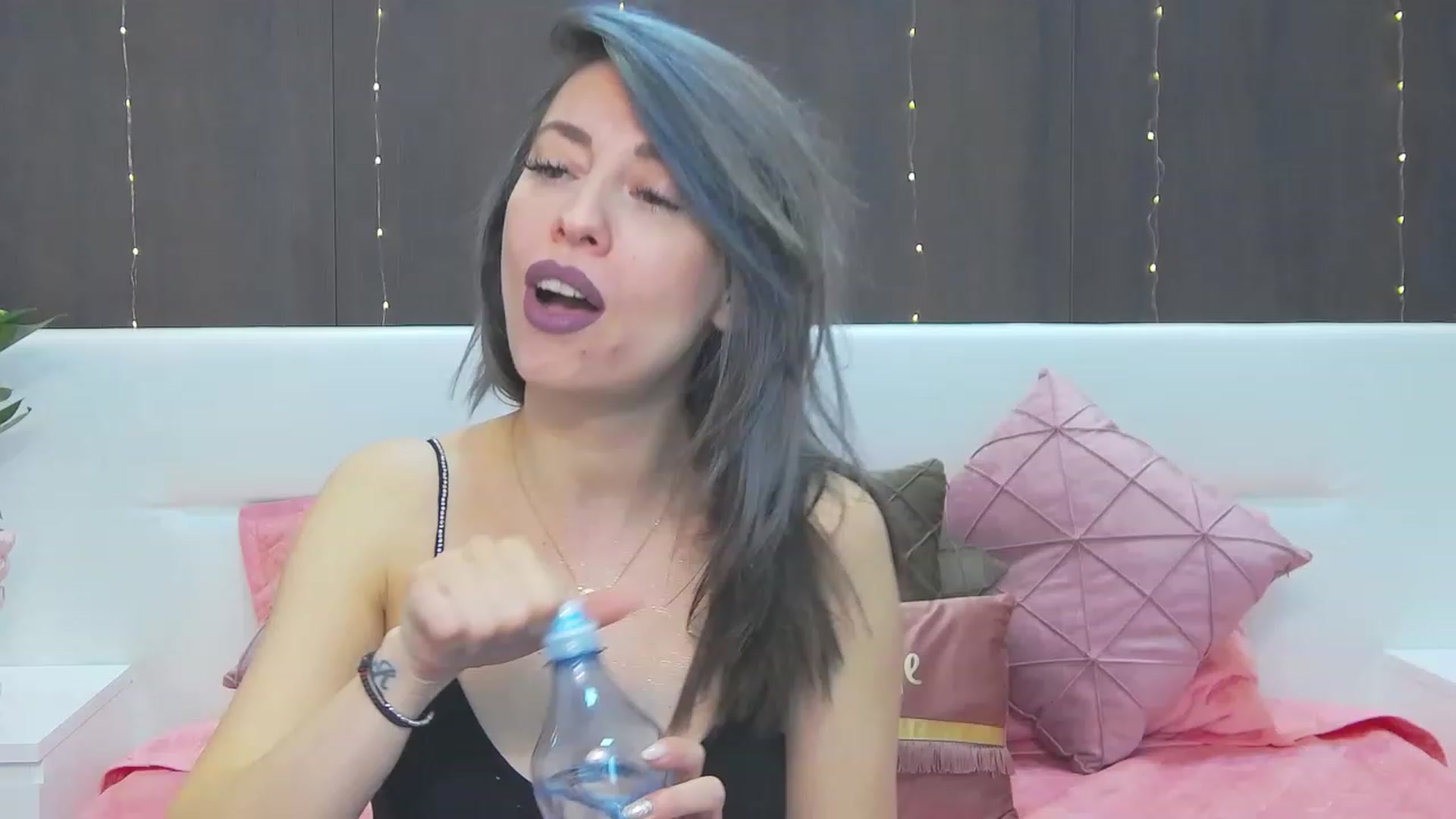 Gallery image thumbnail from PoxyVibe's myfreecams stream on, 05/09/2023, 14:55 image 3 of 20