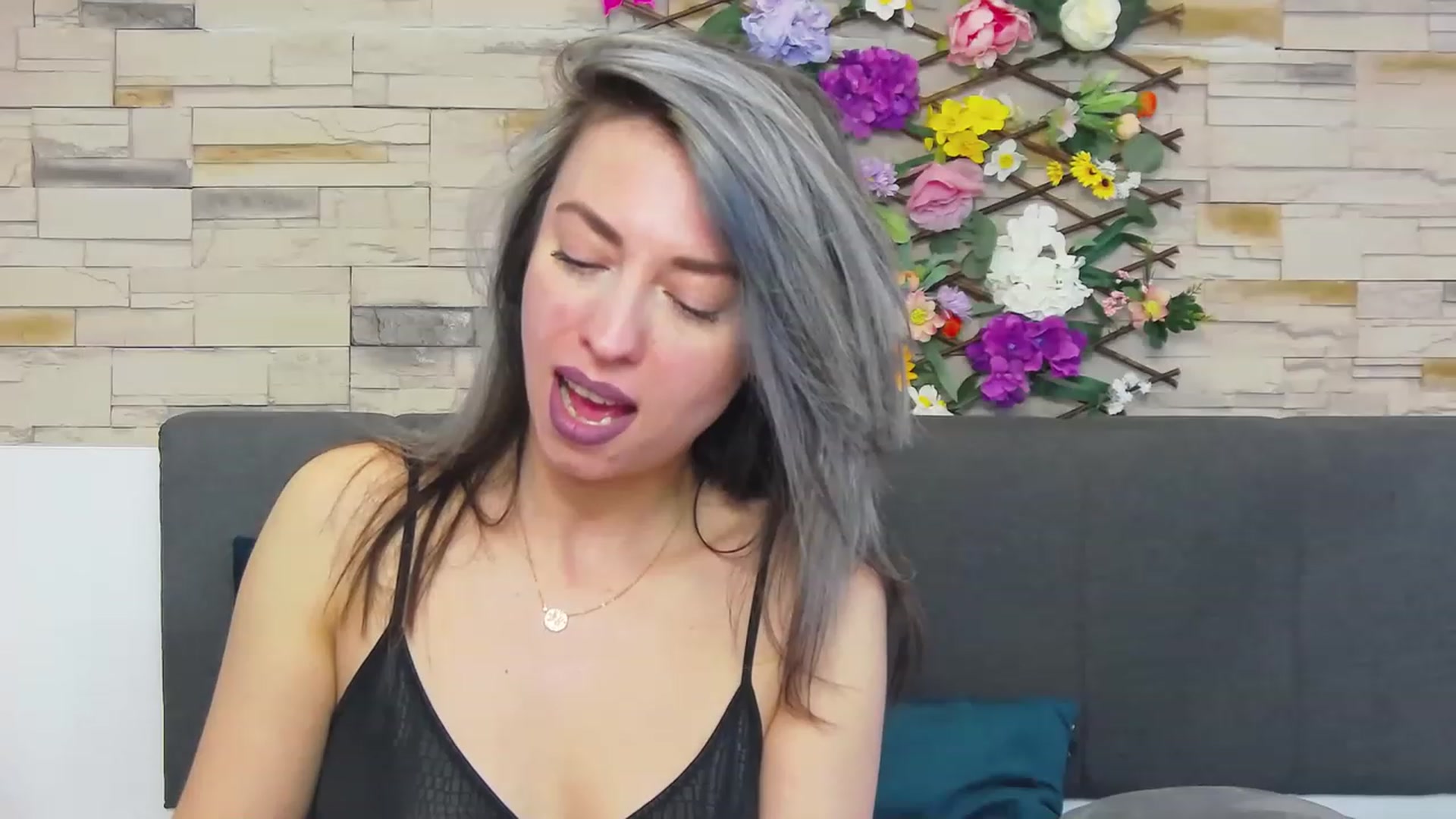 Gallery image thumbnail from PoxyVibe's myfreecams stream on, 05/16/2023, 15:17 image 13 of 20