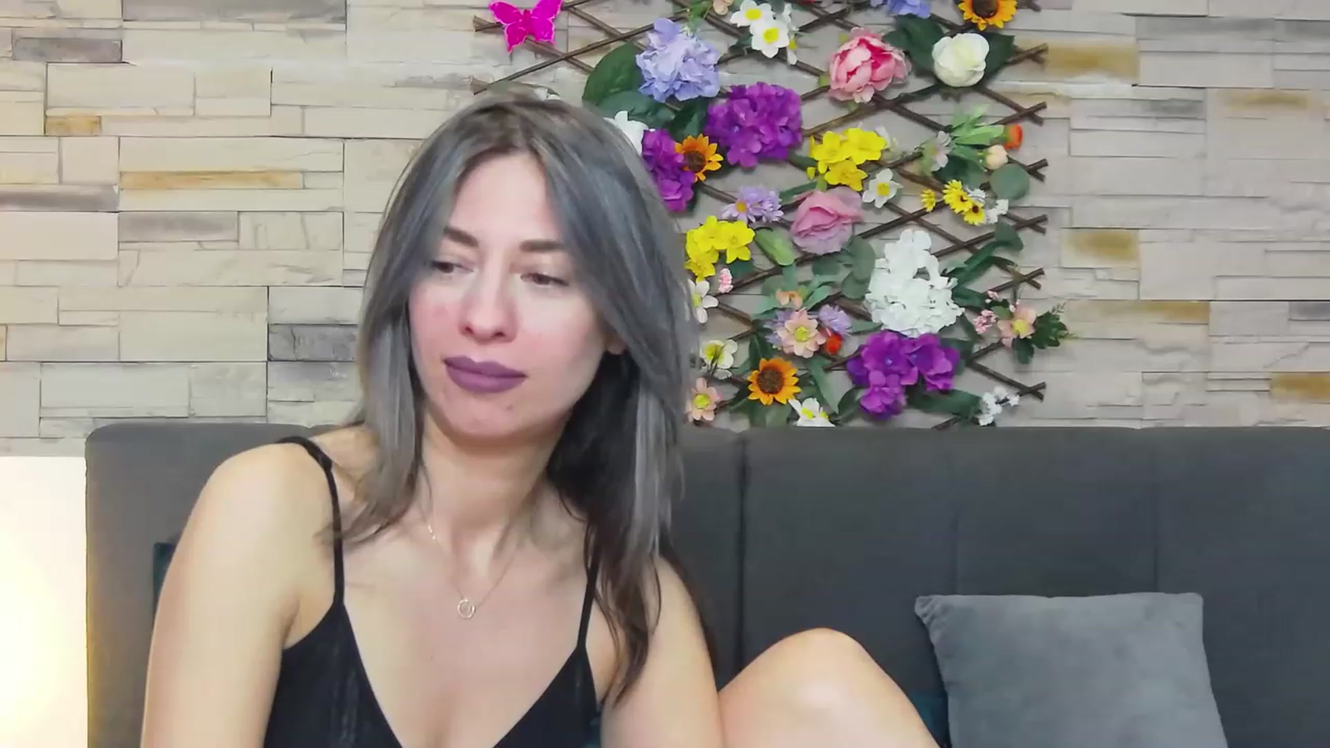 Gallery image thumbnail from PoxyVibe's myfreecams stream on, 05/16/2023, 18:50 image 4 of 20