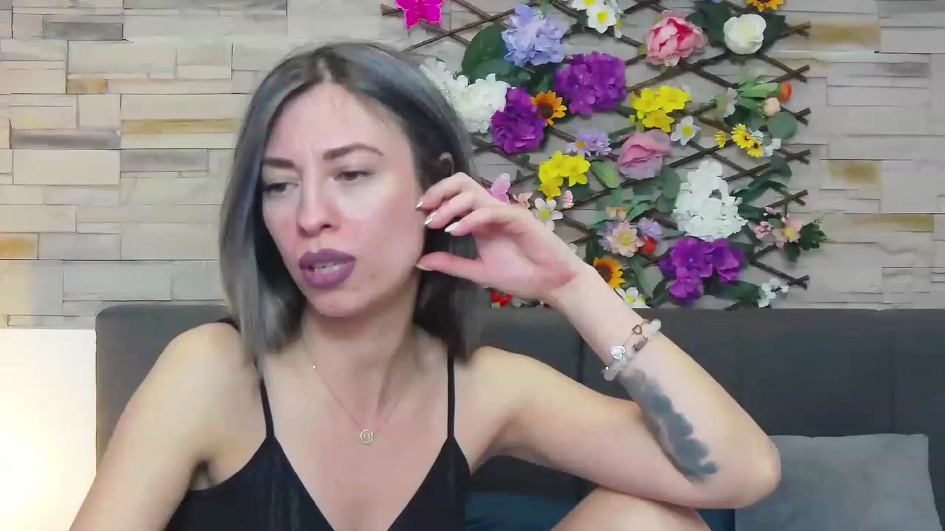 Gallery image thumbnail from PoxyVibe's myfreecams stream on, 05/16/2023, 18:50 image 15 of 20