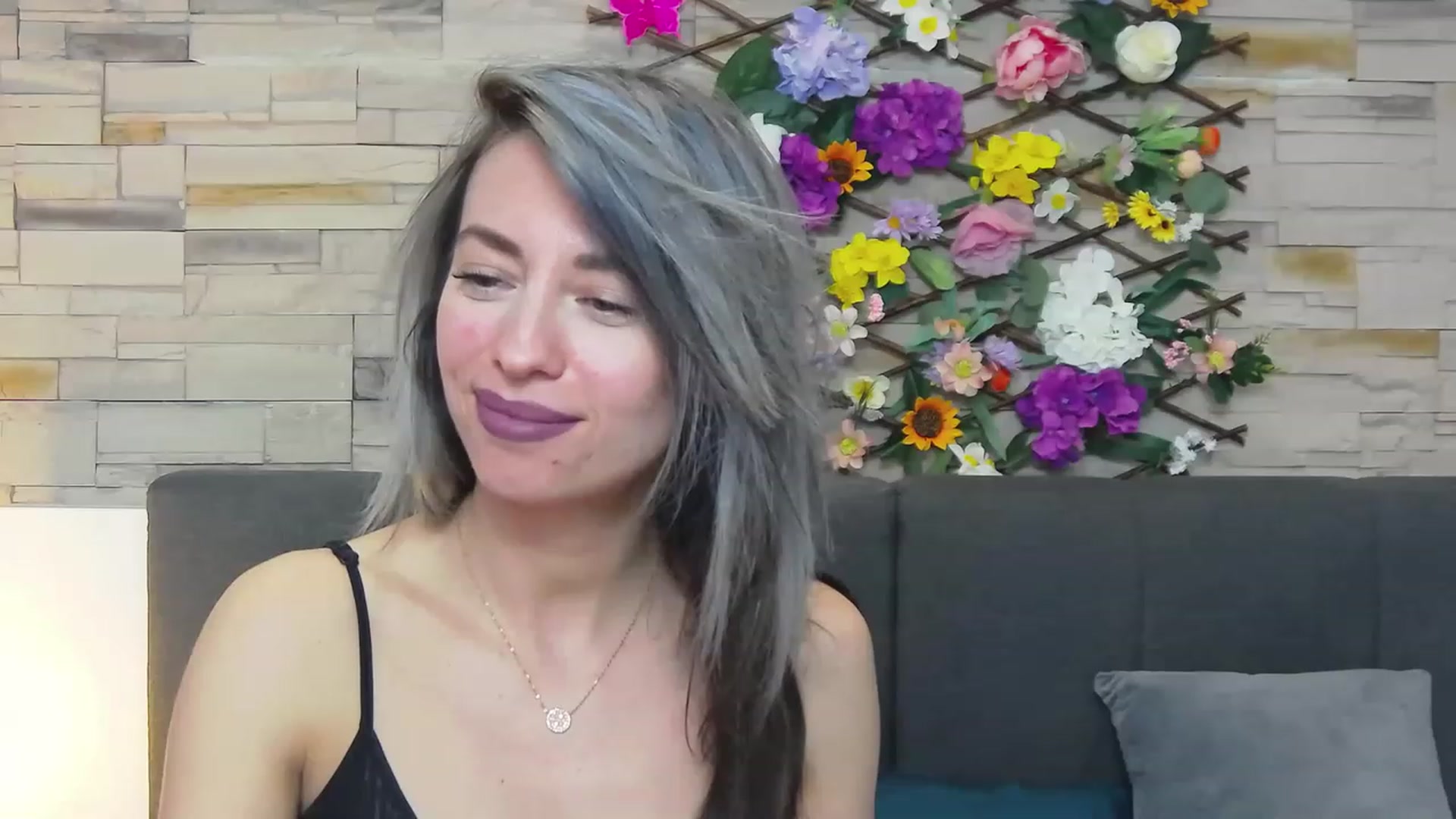 Gallery image thumbnail from PoxyVibe's myfreecams stream on, 05/16/2023, 18:50 image 16 of 20