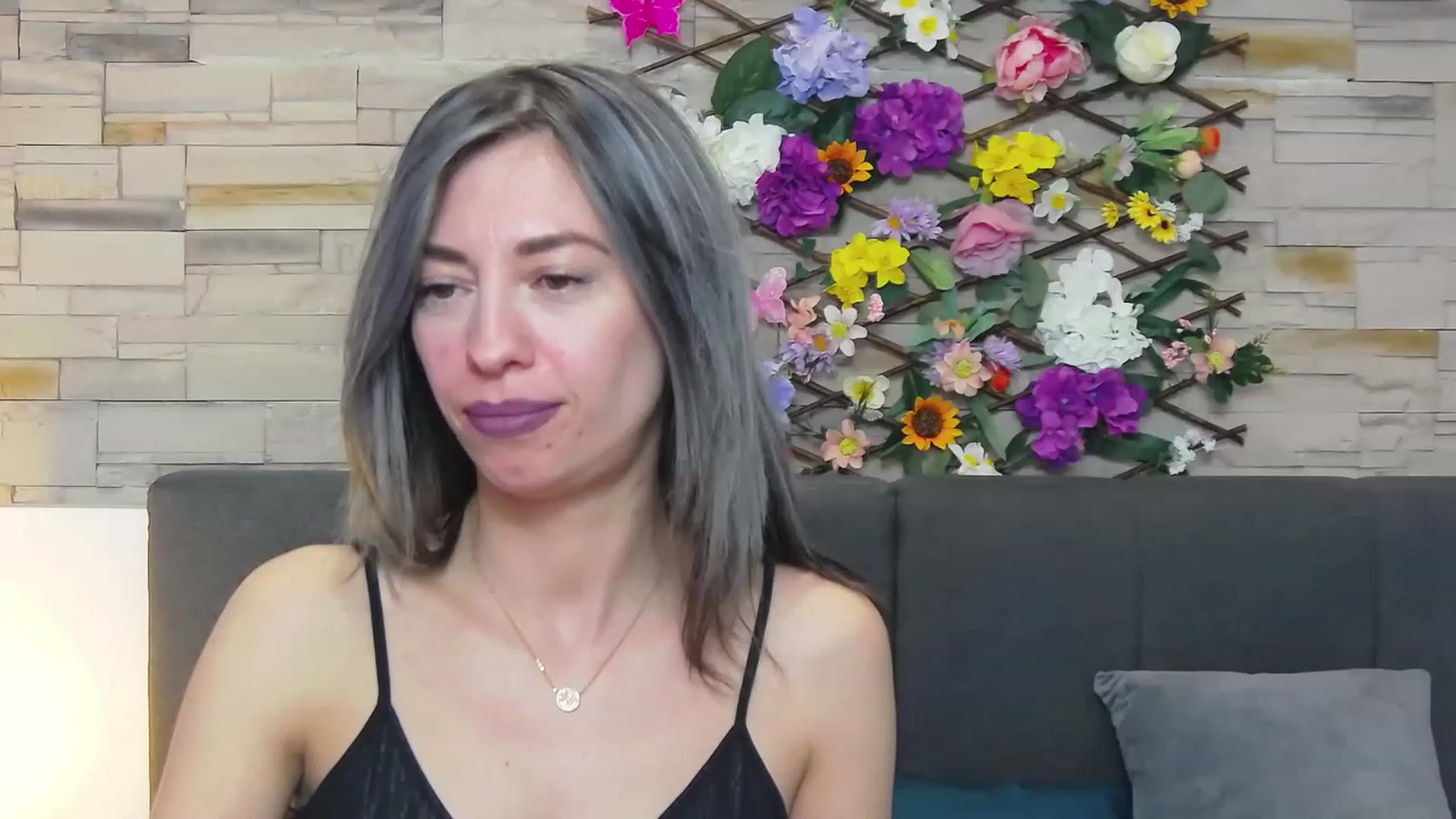 Gallery image thumbnail from PoxyVibe's myfreecams stream on, 05/16/2023, 18:50 image 17 of 20