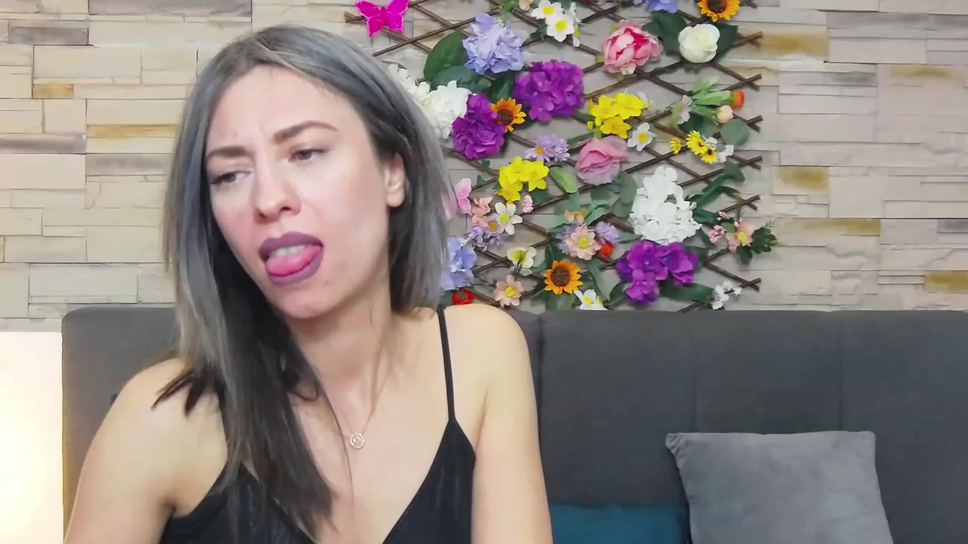 Gallery image thumbnail from PoxyVibe's myfreecams stream on, 05/16/2023, 18:50 image 7 of 20