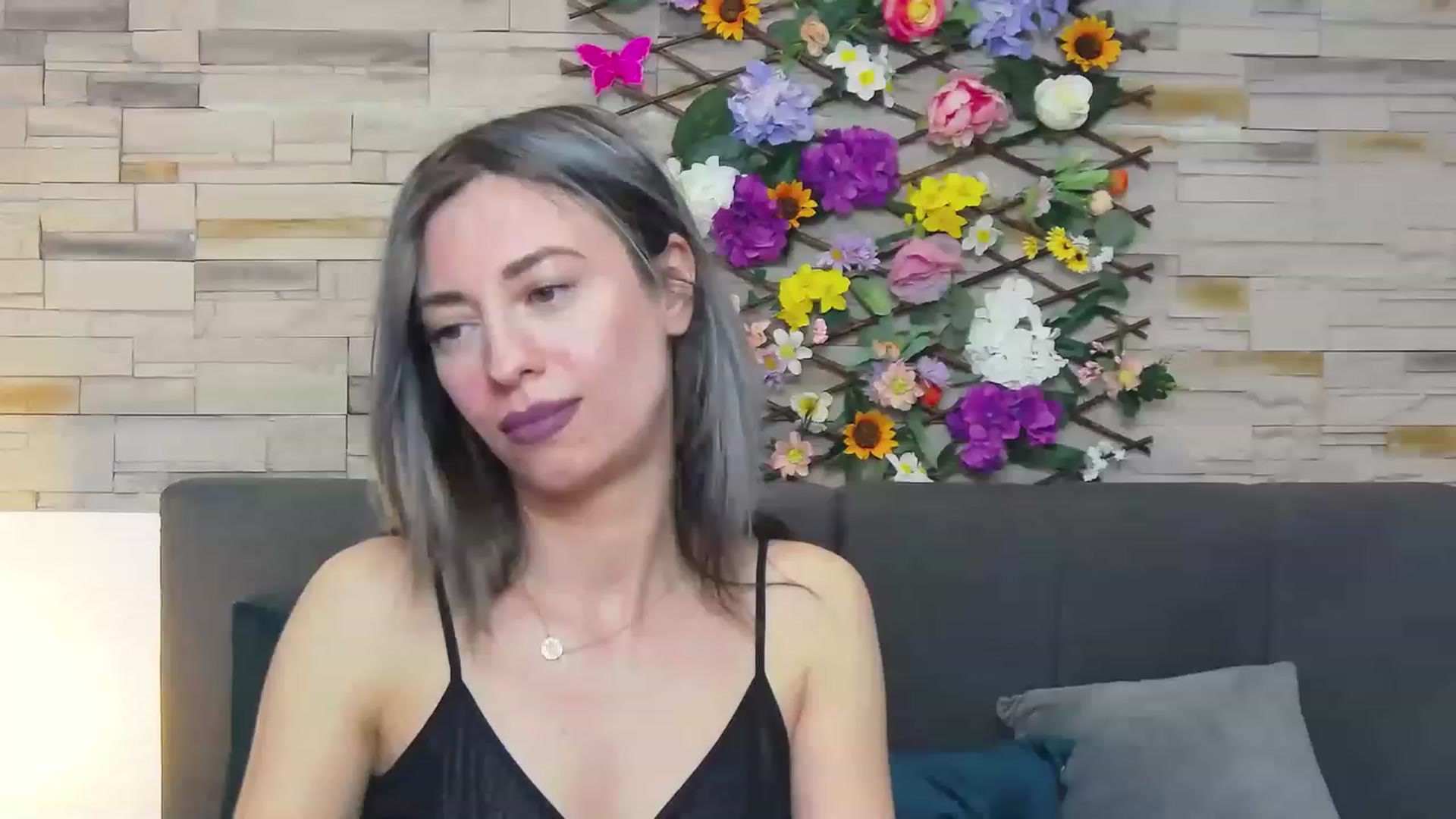 Gallery image thumbnail from PoxyVibe's myfreecams stream on, 05/16/2023, 19:37 image 8 of 20