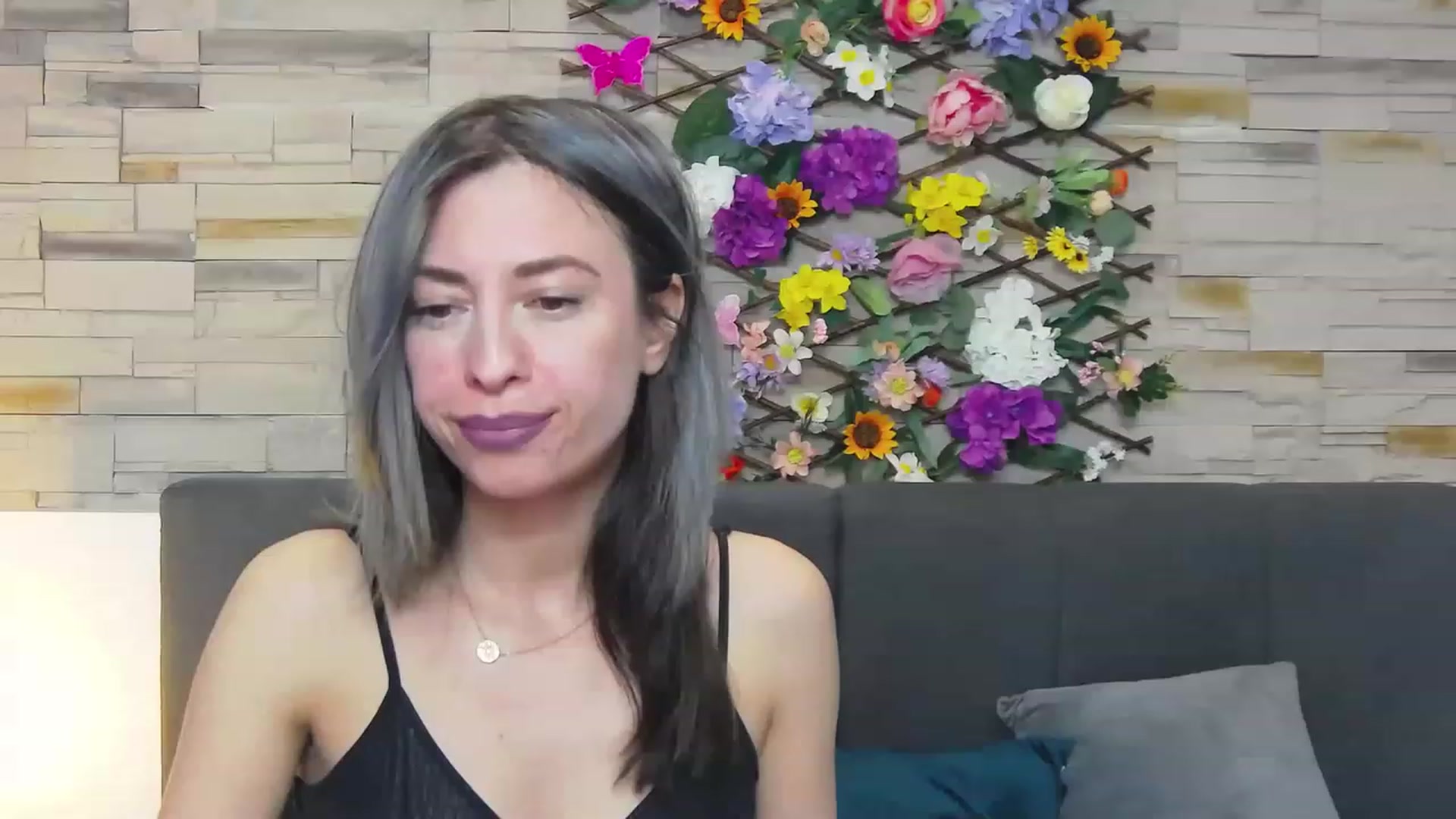 Gallery image thumbnail from PoxyVibe's myfreecams stream on, 05/16/2023, 19:37 image 6 of 20