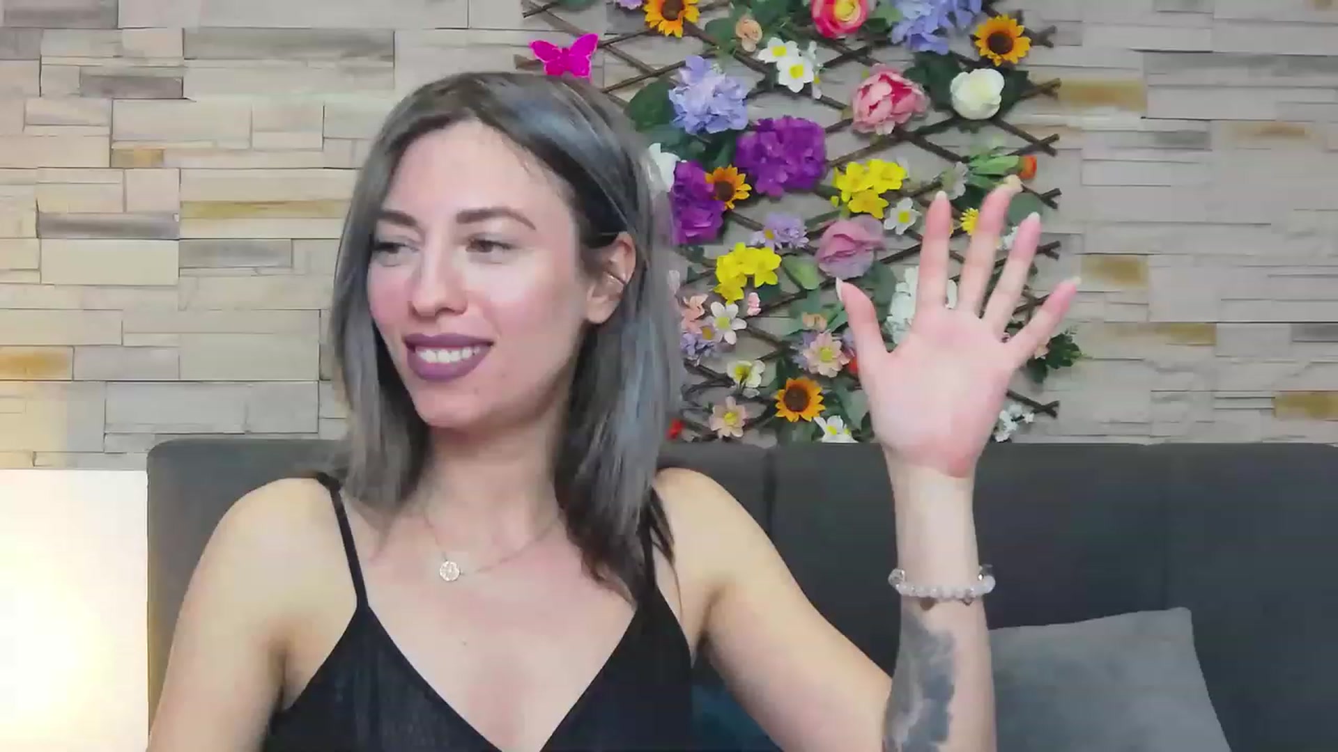 Gallery image thumbnail from PoxyVibe's myfreecams stream on, 05/16/2023, 19:37 image 7 of 20