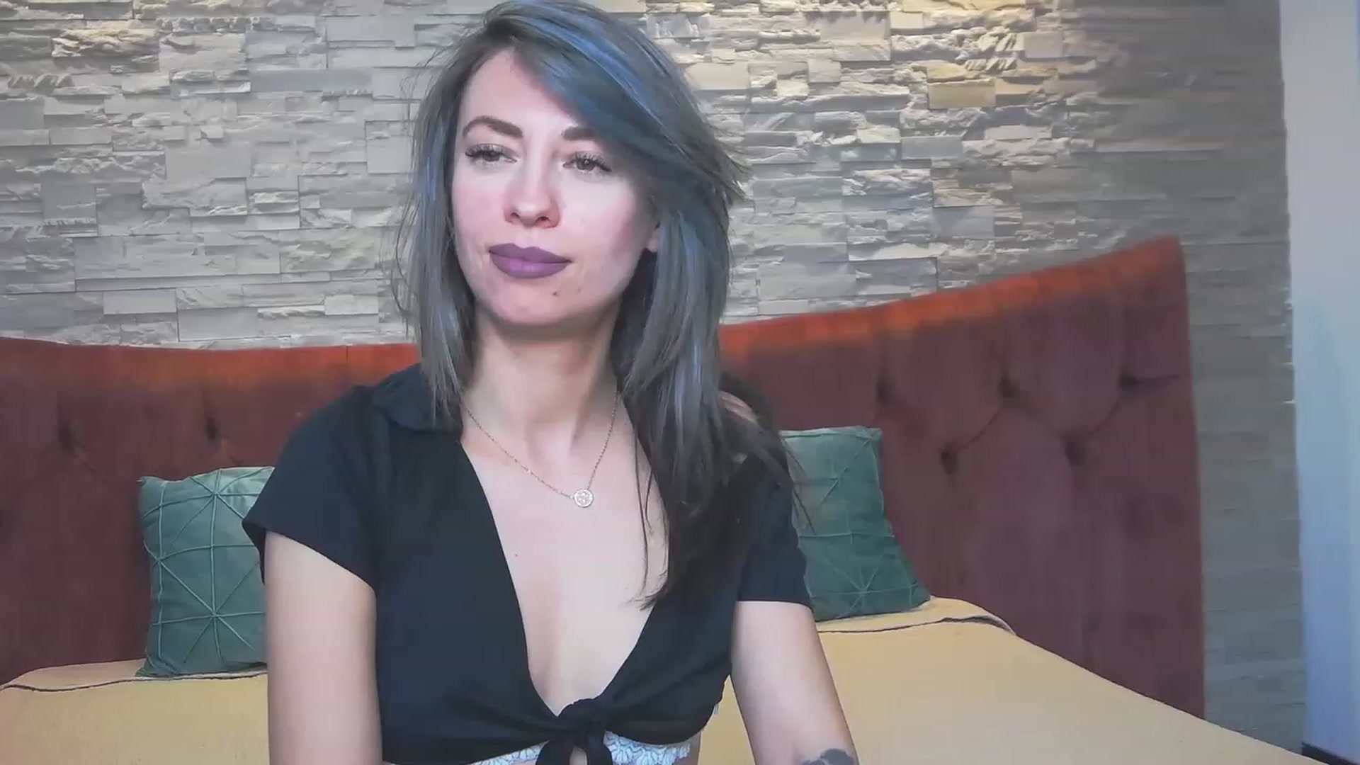 Gallery image thumbnail from PoxyVibe's myfreecams stream on, 05/17/2023, 18:25 image 5 of 20