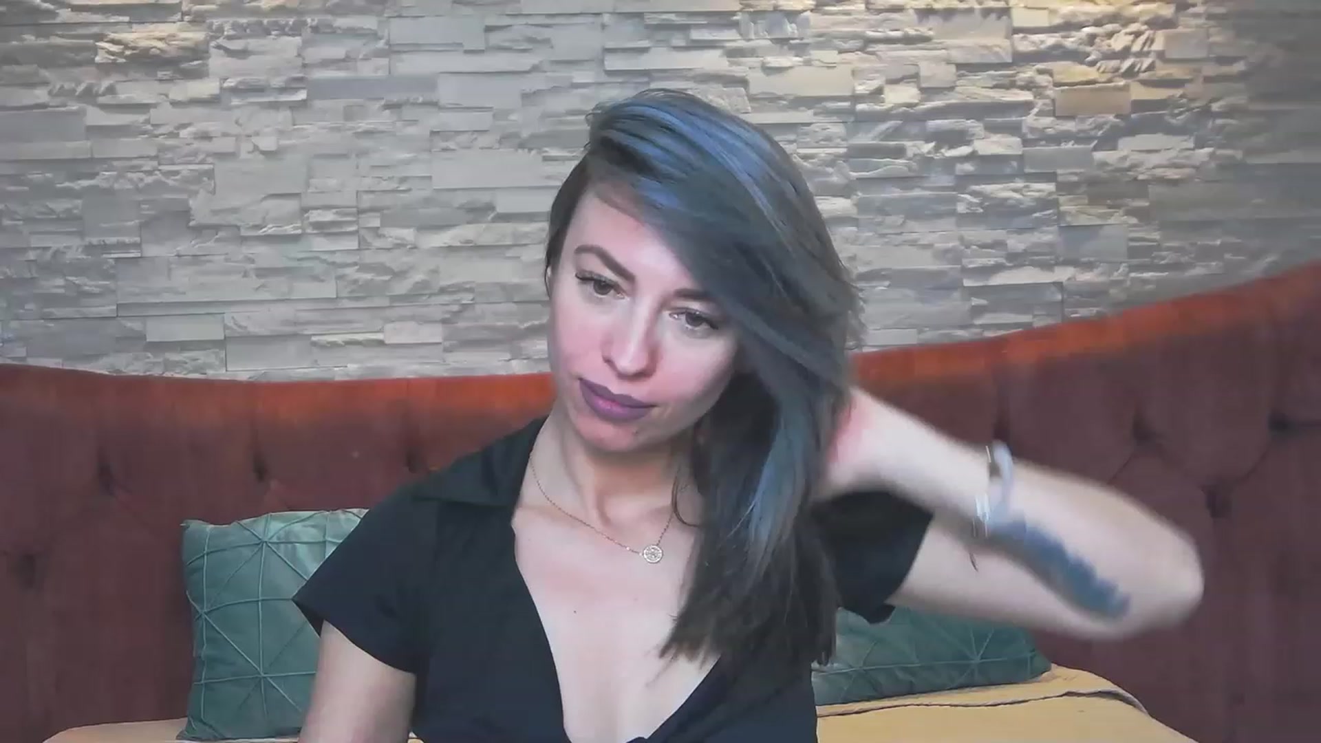Gallery image thumbnail from PoxyVibe's myfreecams stream on, 05/17/2023, 18:25 image 1 of 20