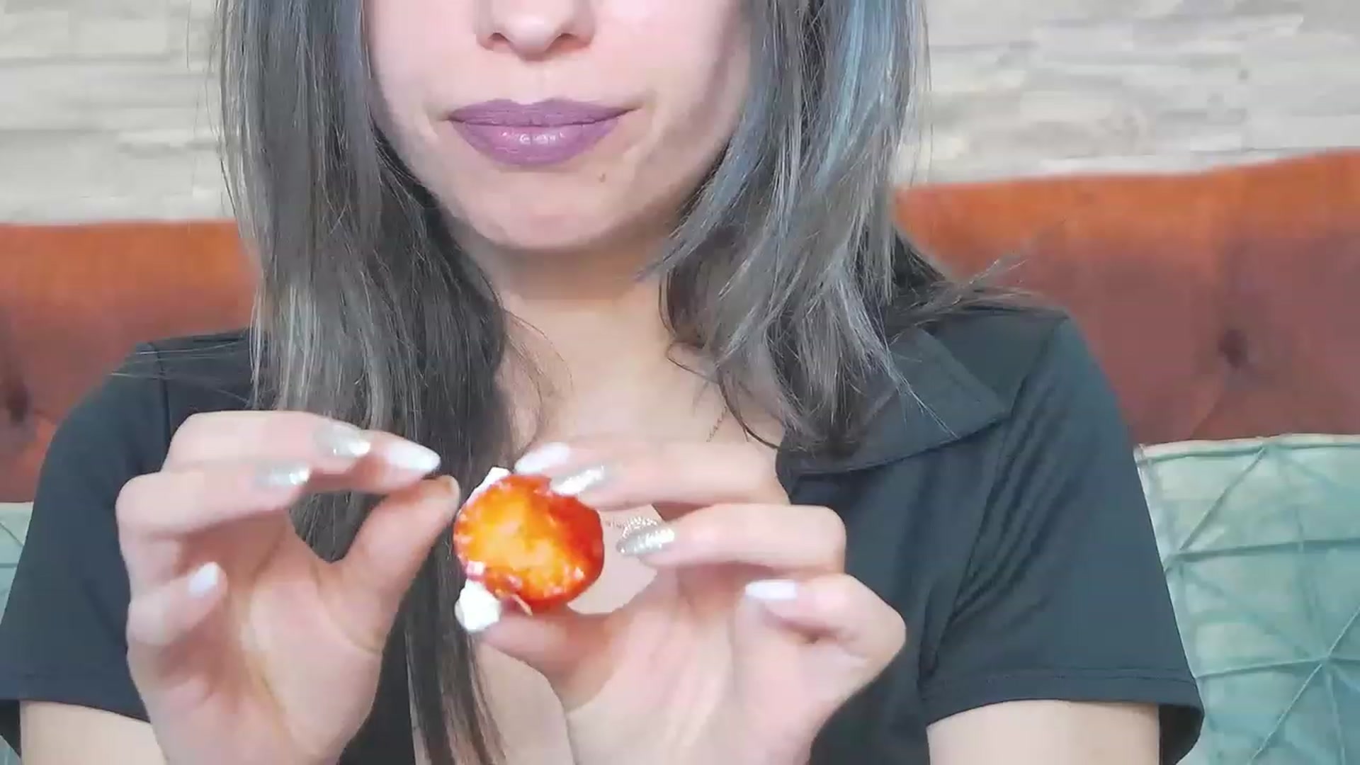 Gallery image thumbnail from PoxyVibe's myfreecams stream on, 05/17/2023, 19:30 image 3 of 20