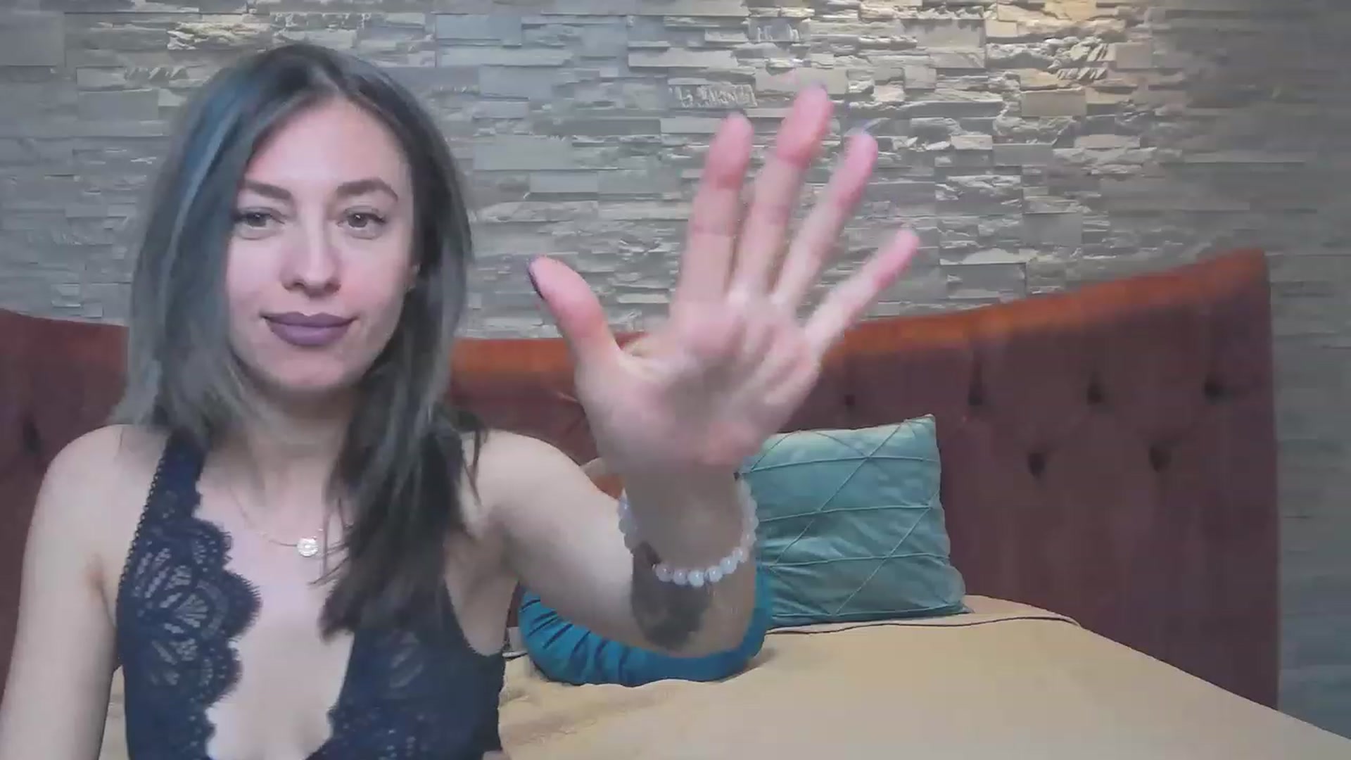 Gallery image thumbnail from PoxyVibe's myfreecams stream on, 05/19/2023, 16:34 image 3 of 20