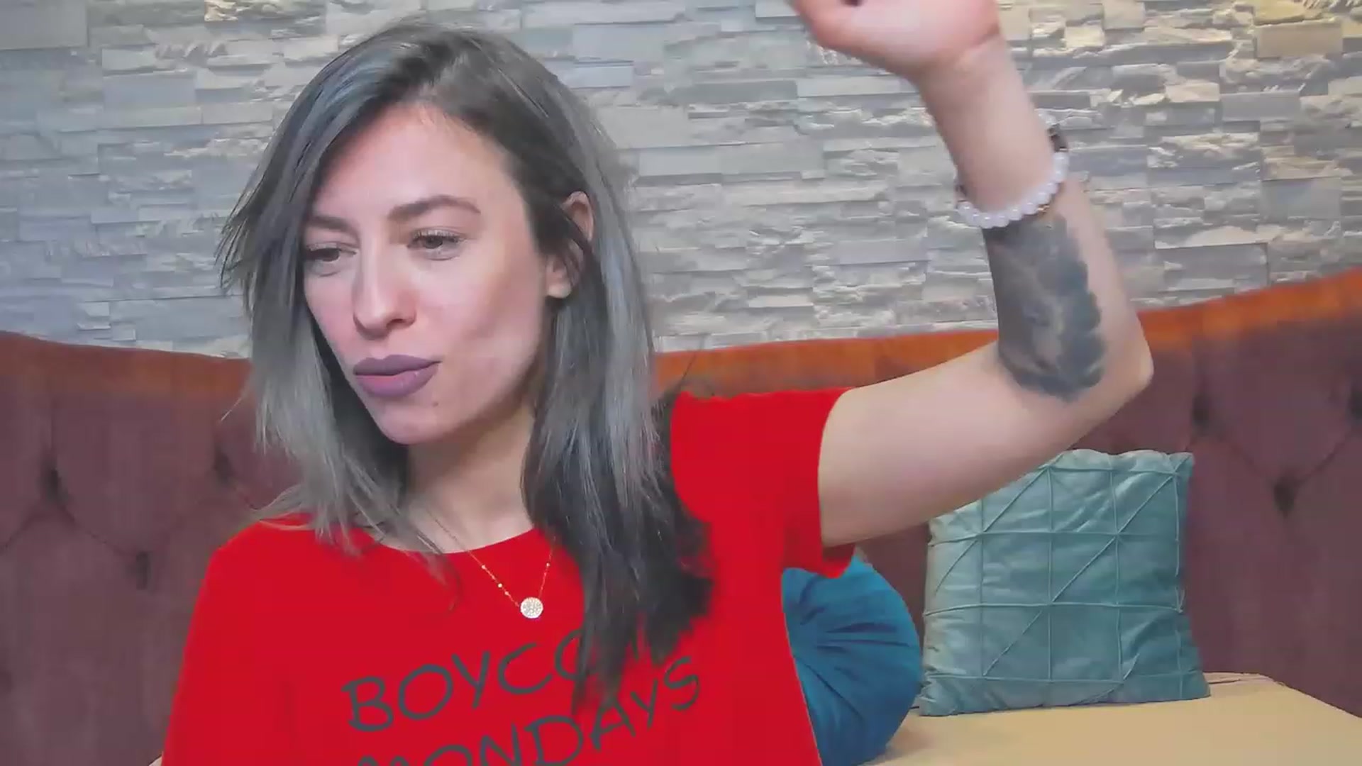 Gallery image thumbnail from PoxyVibe's myfreecams stream on, 05/22/2023, 15:16 image 19 of 20