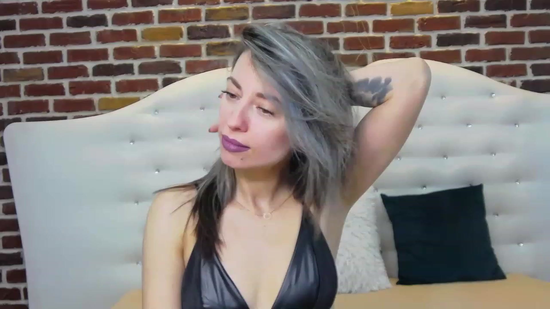 Gallery image thumbnail from PoxyVibe's myfreecams stream on, 05/29/2023, 13:58 image 5 of 20