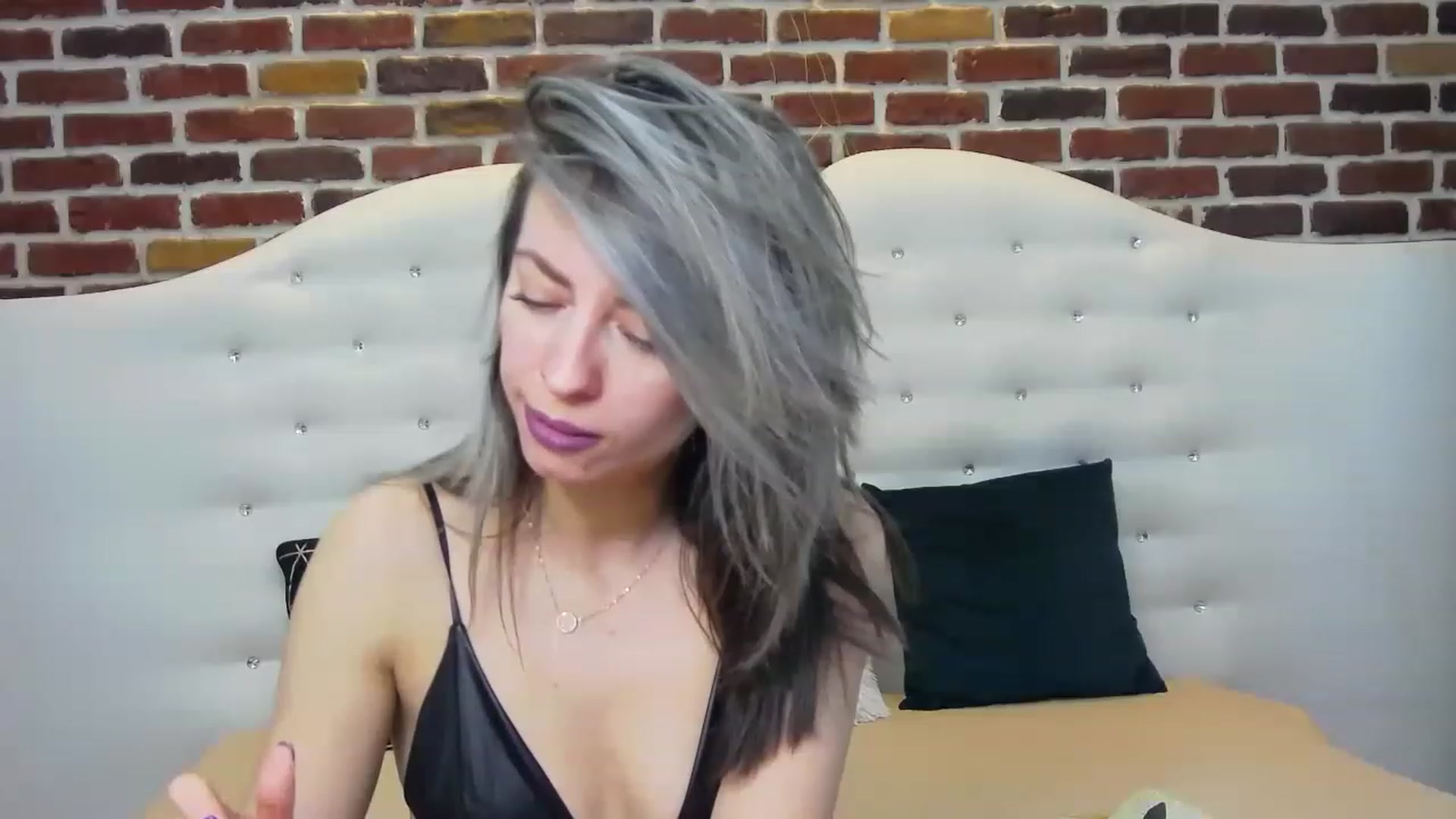 Gallery image thumbnail from PoxyVibe's myfreecams stream on, 05/29/2023, 14:28 image 17 of 20