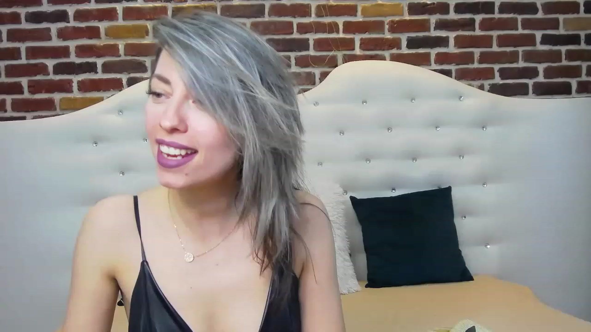 Gallery image thumbnail from PoxyVibe's myfreecams stream on, 05/29/2023, 14:28 image 7 of 20