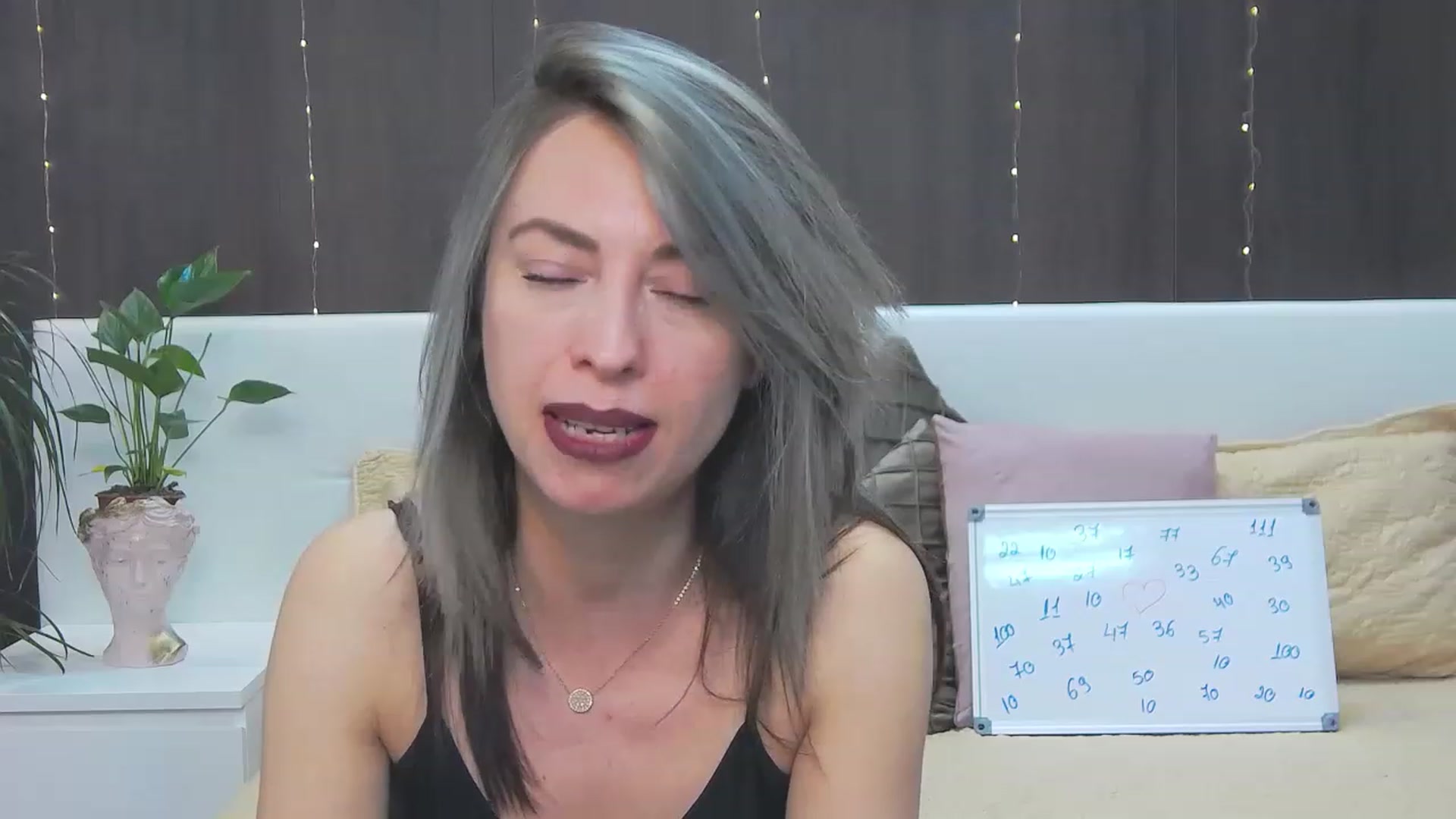 Gallery image thumbnail from PoxyVibe's myfreecams stream on, 05/31/2023, 17:34 image 10 of 20
