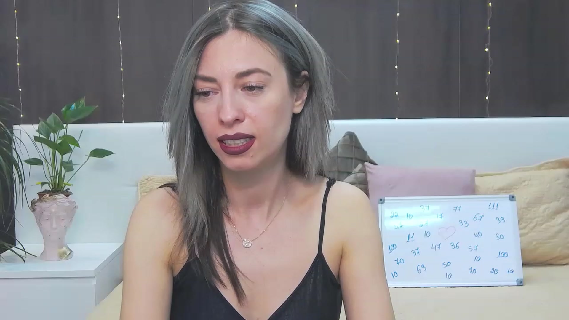 Gallery image thumbnail from PoxyVibe's myfreecams stream on, 05/31/2023, 17:34 image 12 of 20