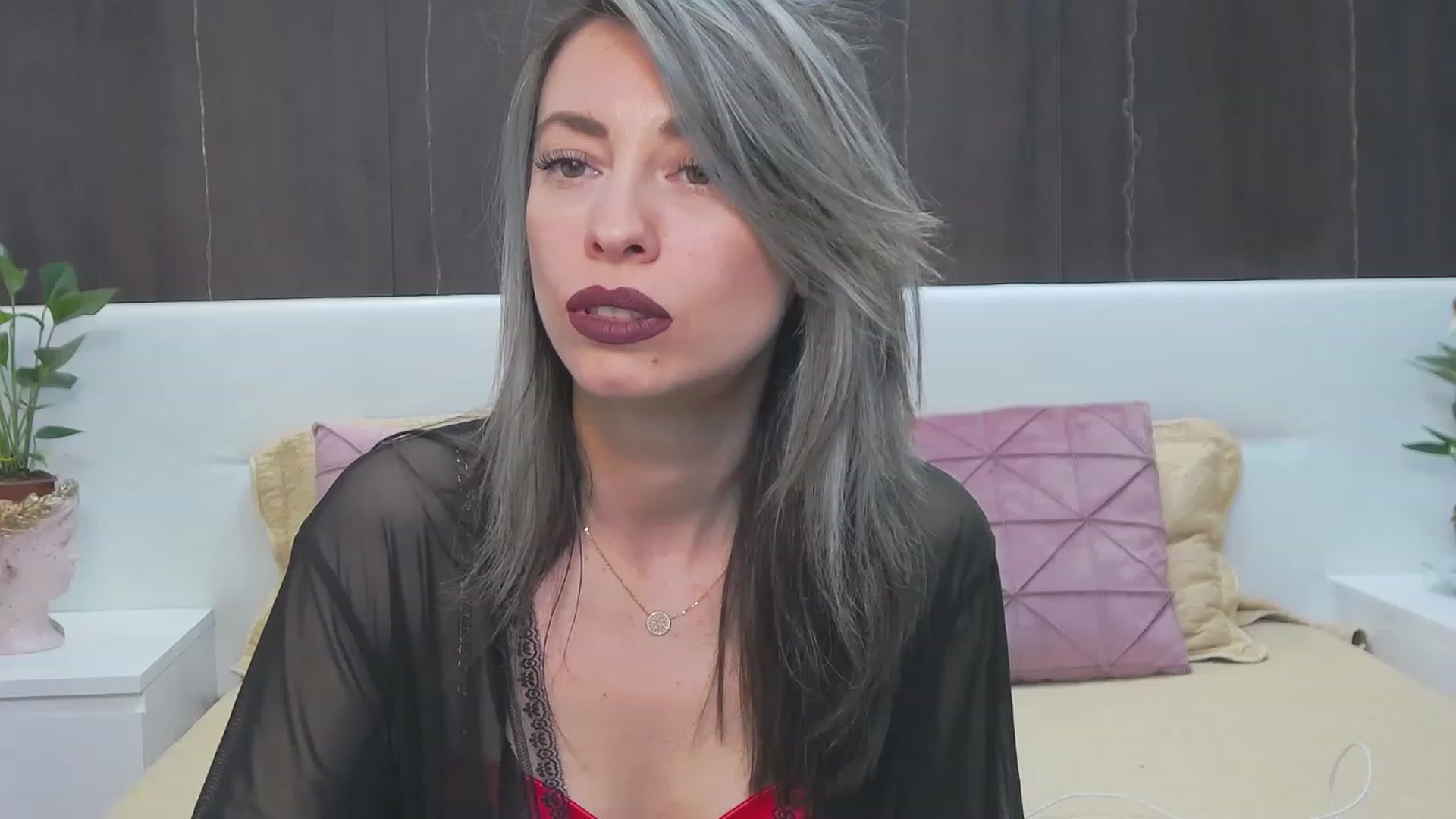 Gallery image thumbnail from PoxyVibe's myfreecams stream on, 06/01/2023, 17:00 image 13 of 20