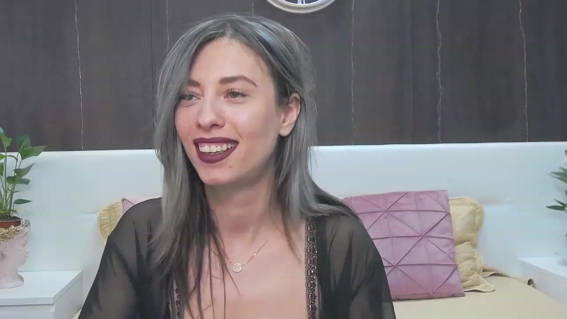 Gallery image thumbnail from PoxyVibe's myfreecams stream on, 06/01/2023, 17:00 image 17 of 20