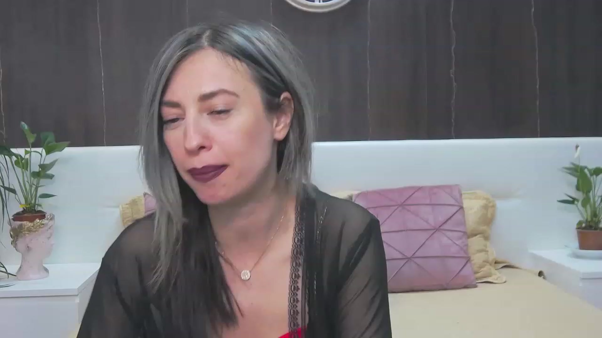 Gallery image thumbnail from PoxyVibe's myfreecams stream on, 06/01/2023, 18:25 image 4 of 20