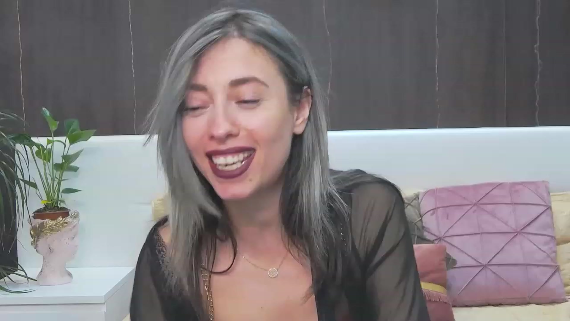 Gallery image thumbnail from PoxyVibe's myfreecams stream on, 06/01/2023, 18:25 image 19 of 20