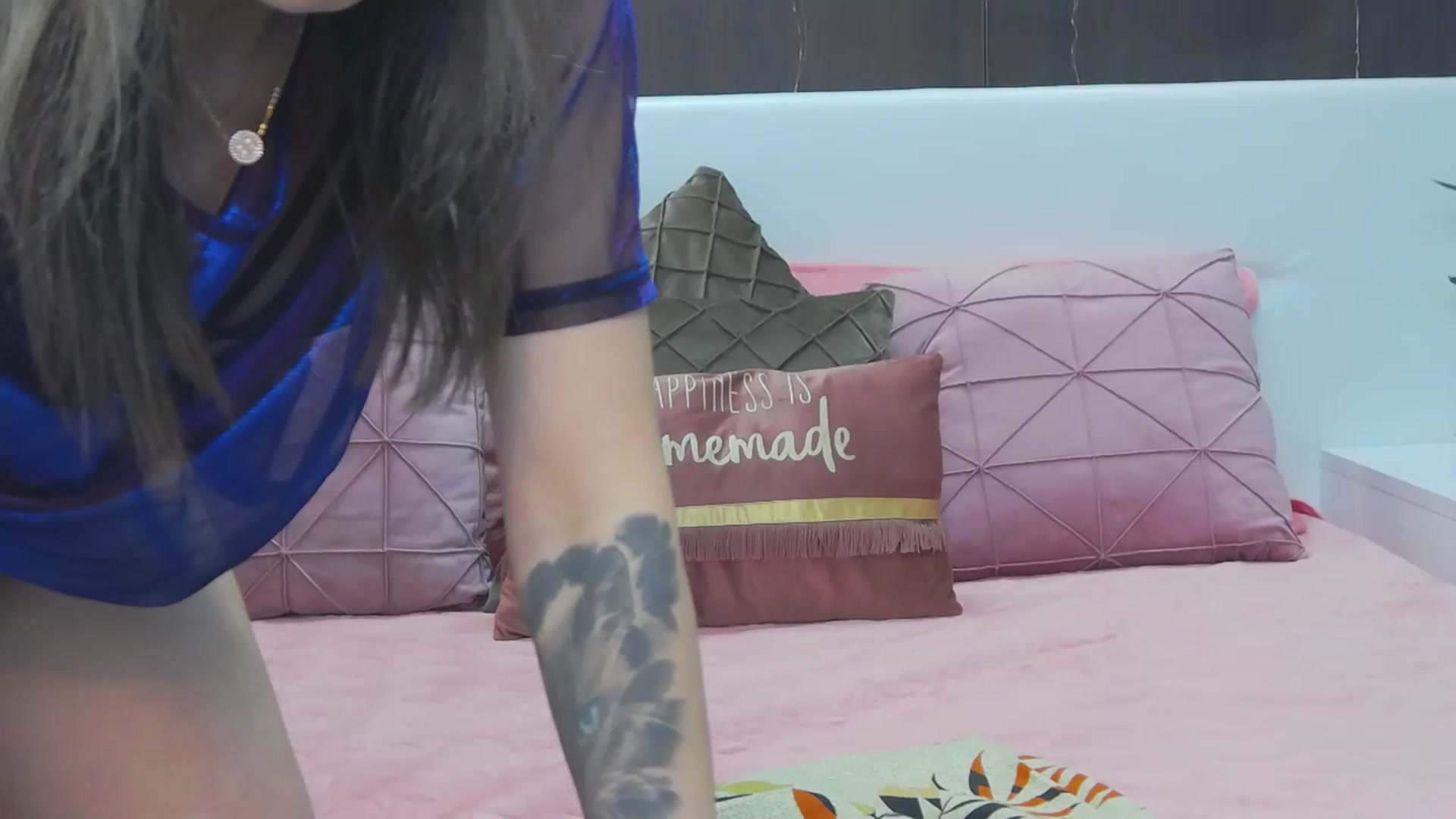 Gallery image thumbnail from PoxyVibe's myfreecams stream on, 06/07/2023, 14:53 image 7 of 20