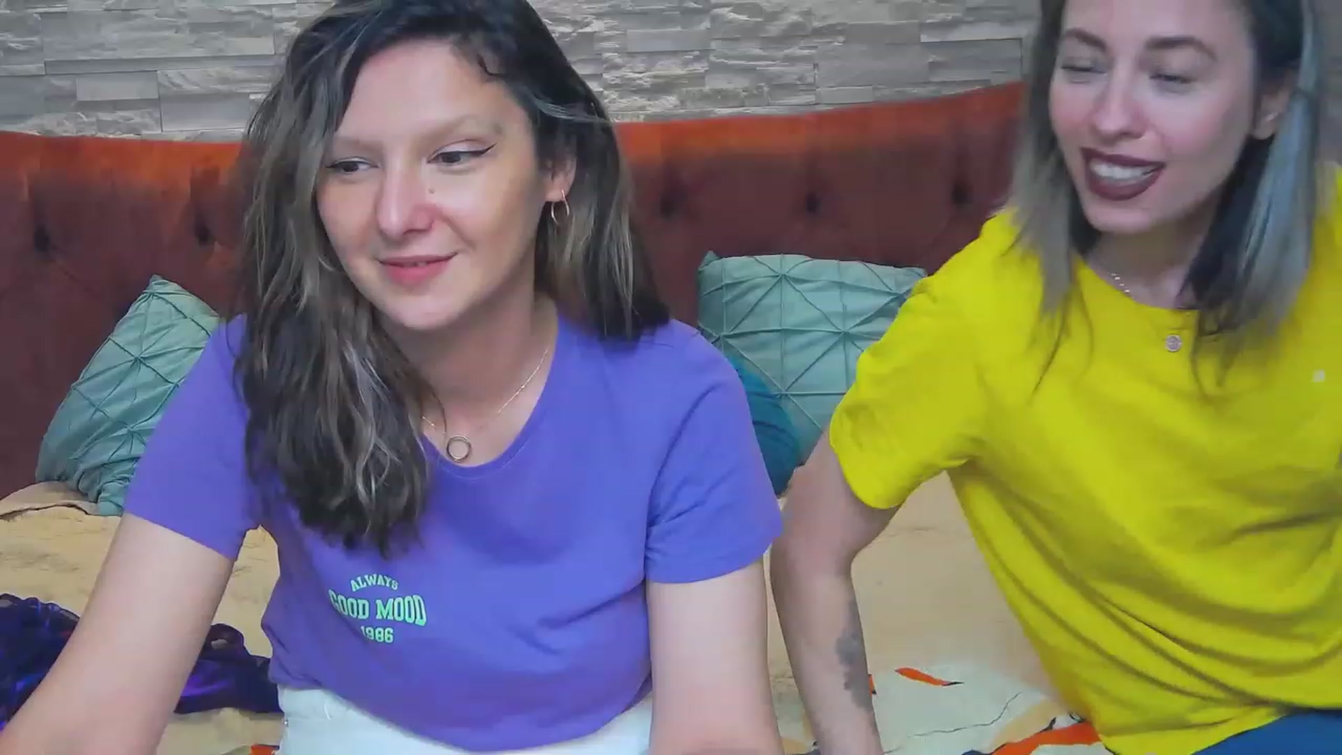 Gallery image thumbnail from PoxyVibe's myfreecams stream on, 06/07/2023, 19:37 image 14 of 20