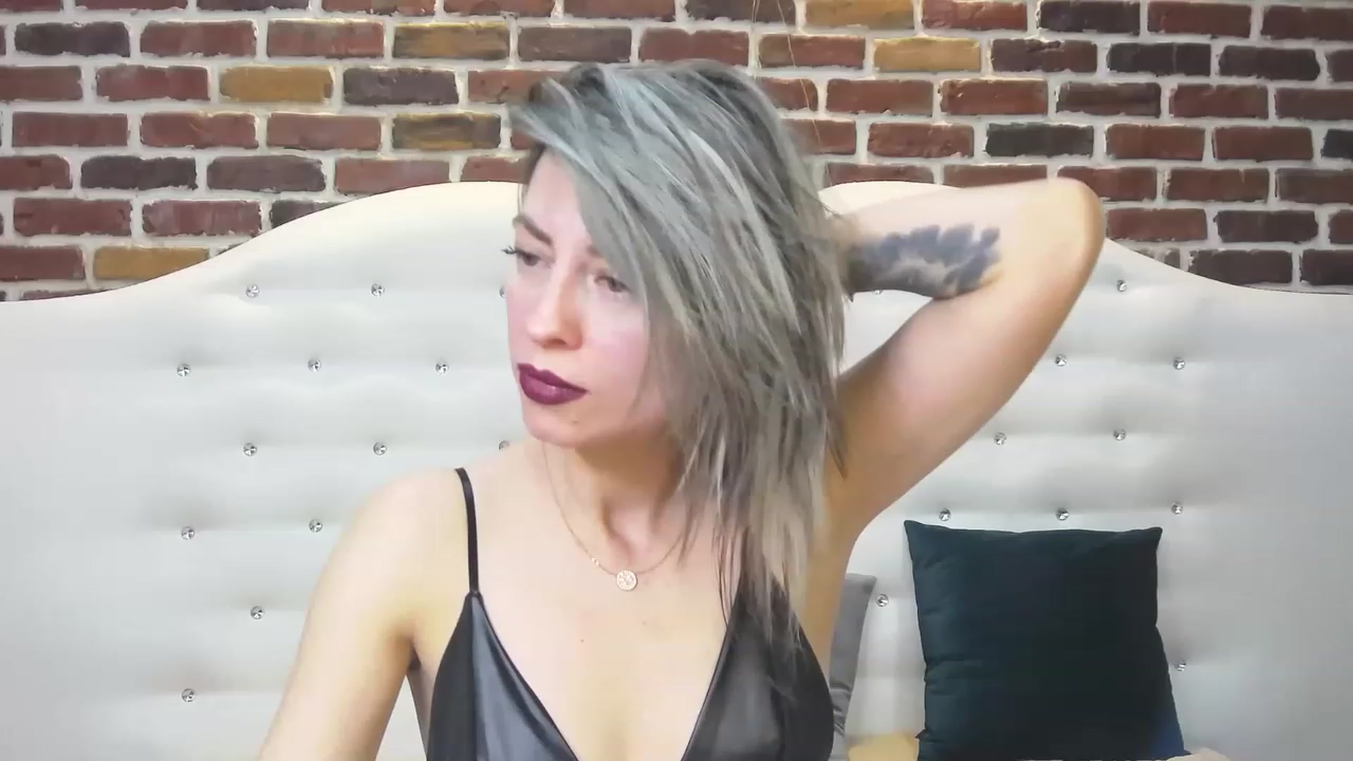 Gallery image thumbnail from PoxyVibe's myfreecams stream on, 06/08/2023, 18:56 image 18 of 20