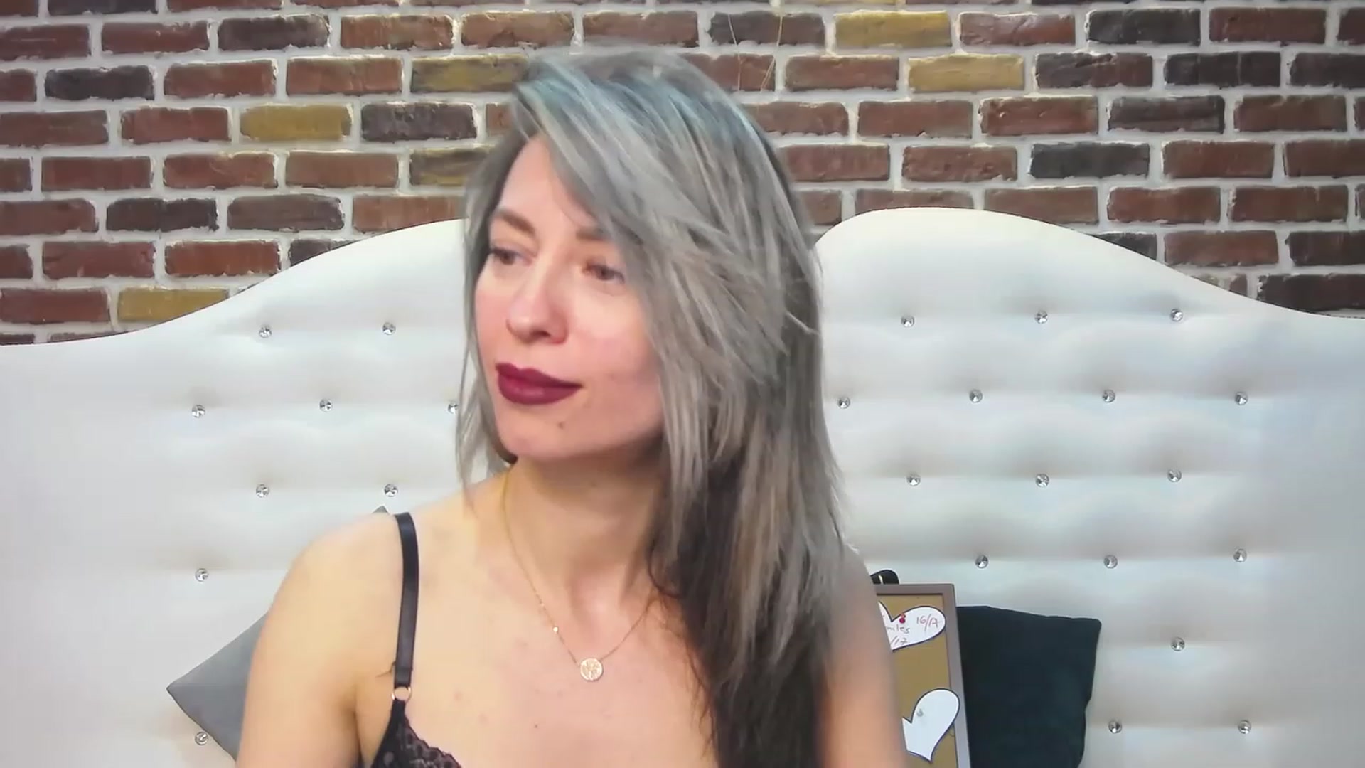 Gallery image thumbnail from PoxyVibe's myfreecams stream on, 06/15/2023, 19:13 image 18 of 20