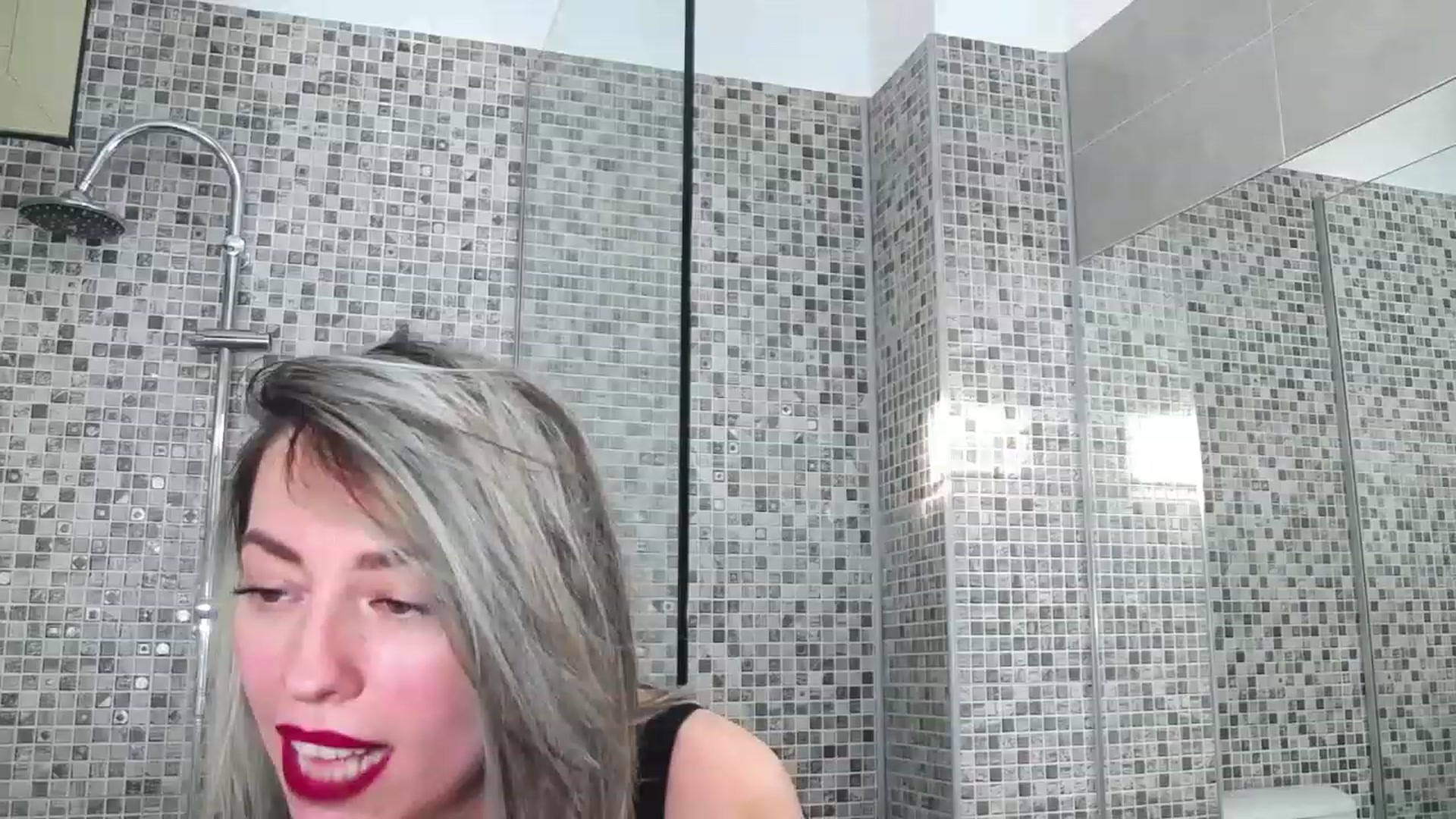 Gallery image thumbnail from PoxyVibe's myfreecams stream on, 07/01/2023, 17:21 image 15 of 20