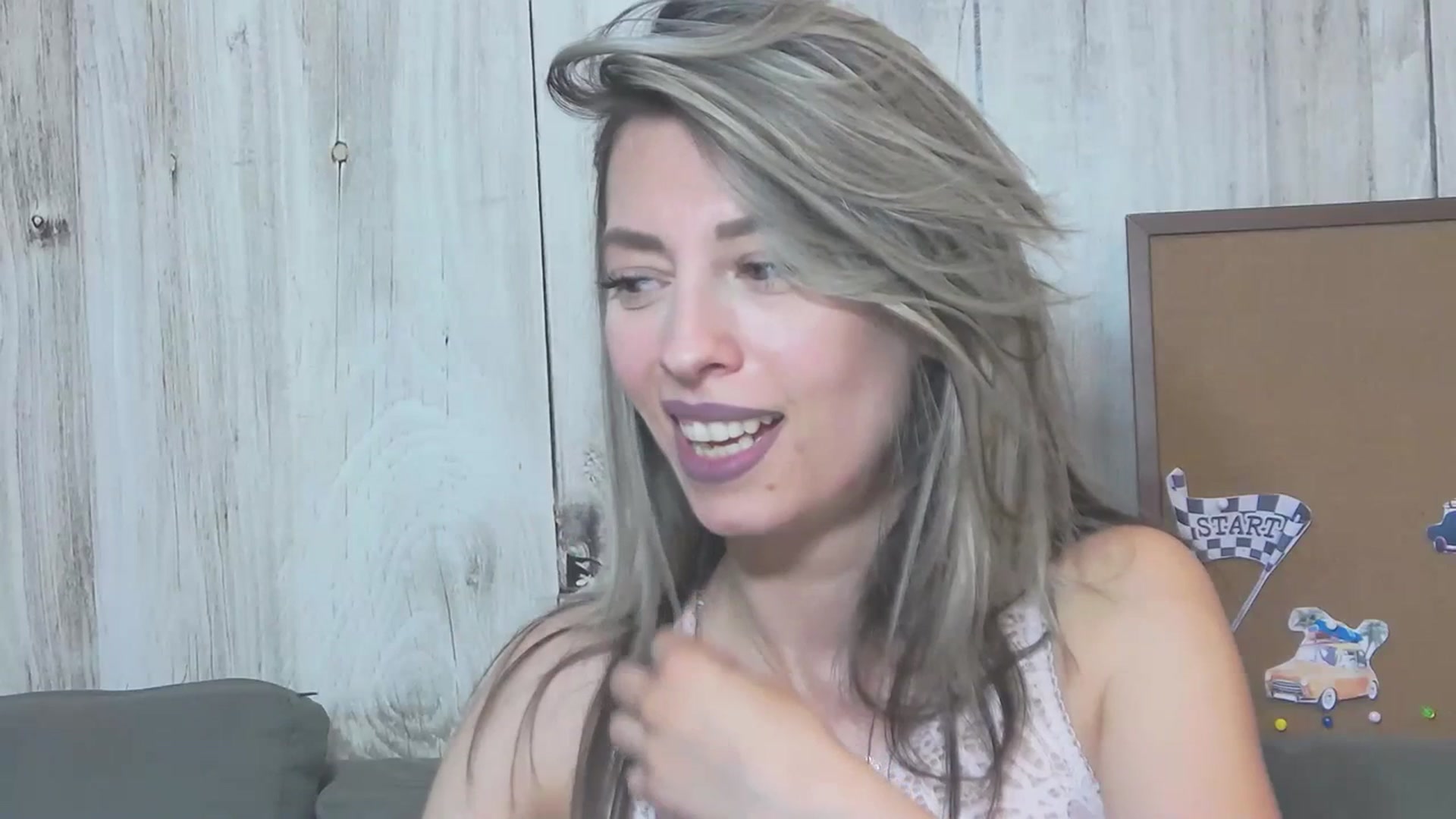Gallery image thumbnail from PoxyVibe's myfreecams stream on, 07/14/2023, 15:11 image 8 of 20