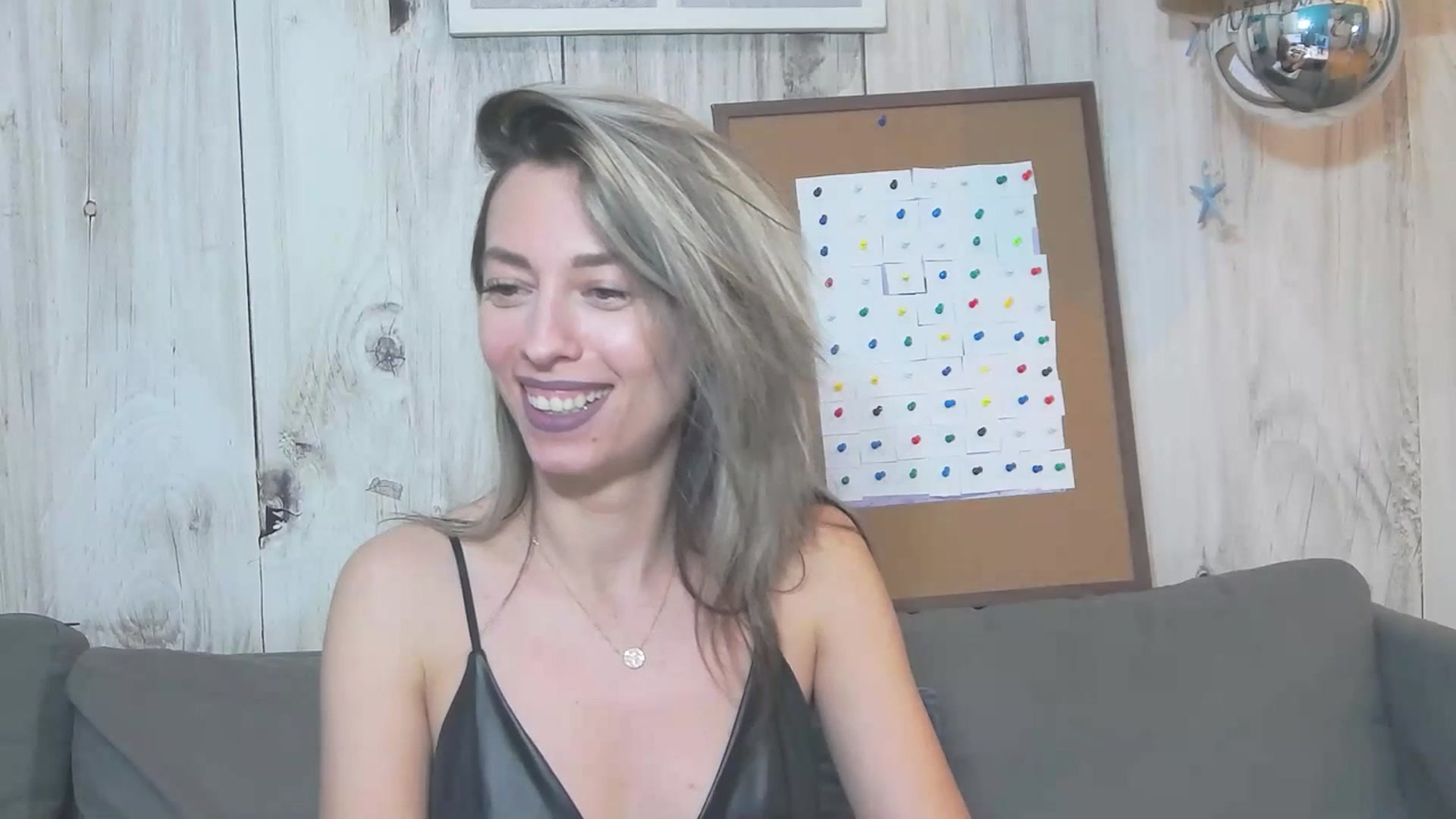 Gallery image thumbnail from PoxyVibe's myfreecams stream on, 07/17/2023, 17:59 image 6 of 20