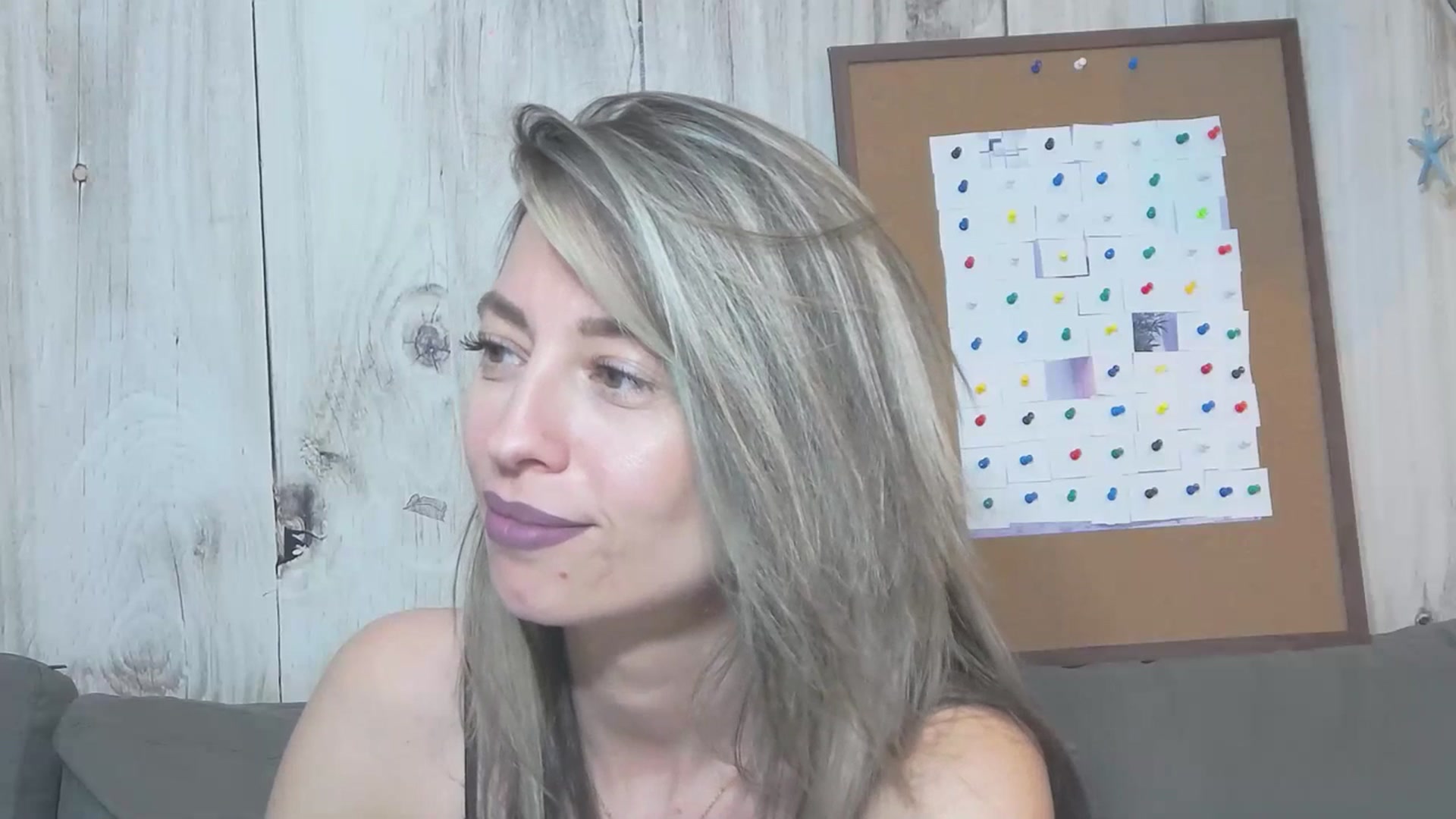 Gallery image thumbnail from PoxyVibe's myfreecams stream on, 07/17/2023, 17:59 image 14 of 20