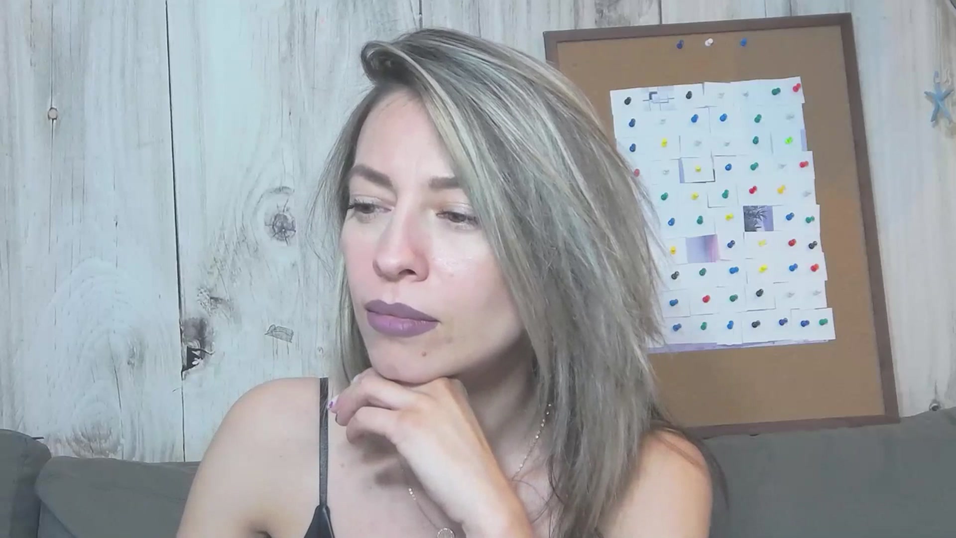 Gallery image thumbnail from PoxyVibe's myfreecams stream on, 07/17/2023, 17:59 image 15 of 20