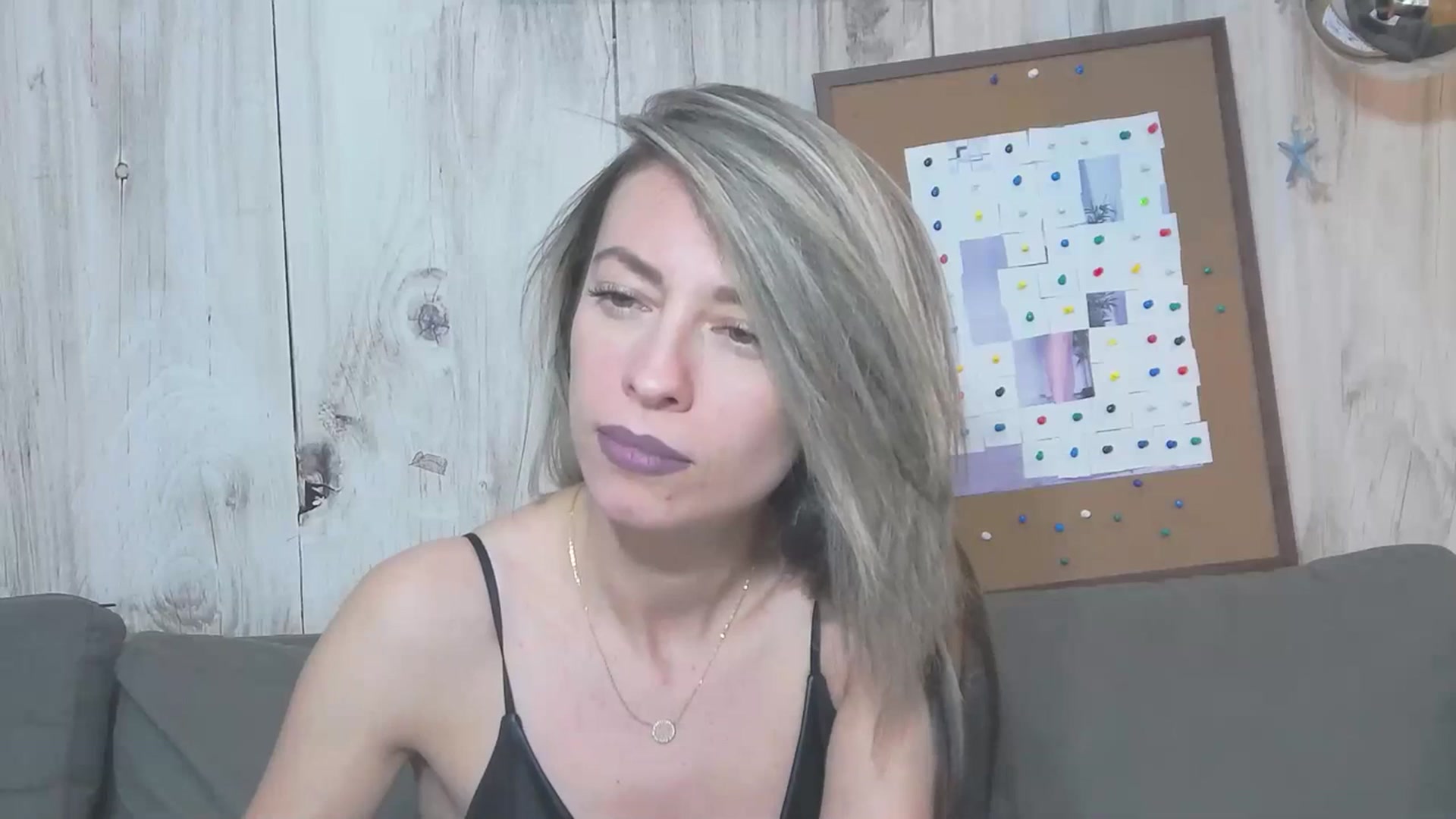 Gallery image thumbnail from PoxyVibe's myfreecams stream on, 07/17/2023, 19:24 image 13 of 20