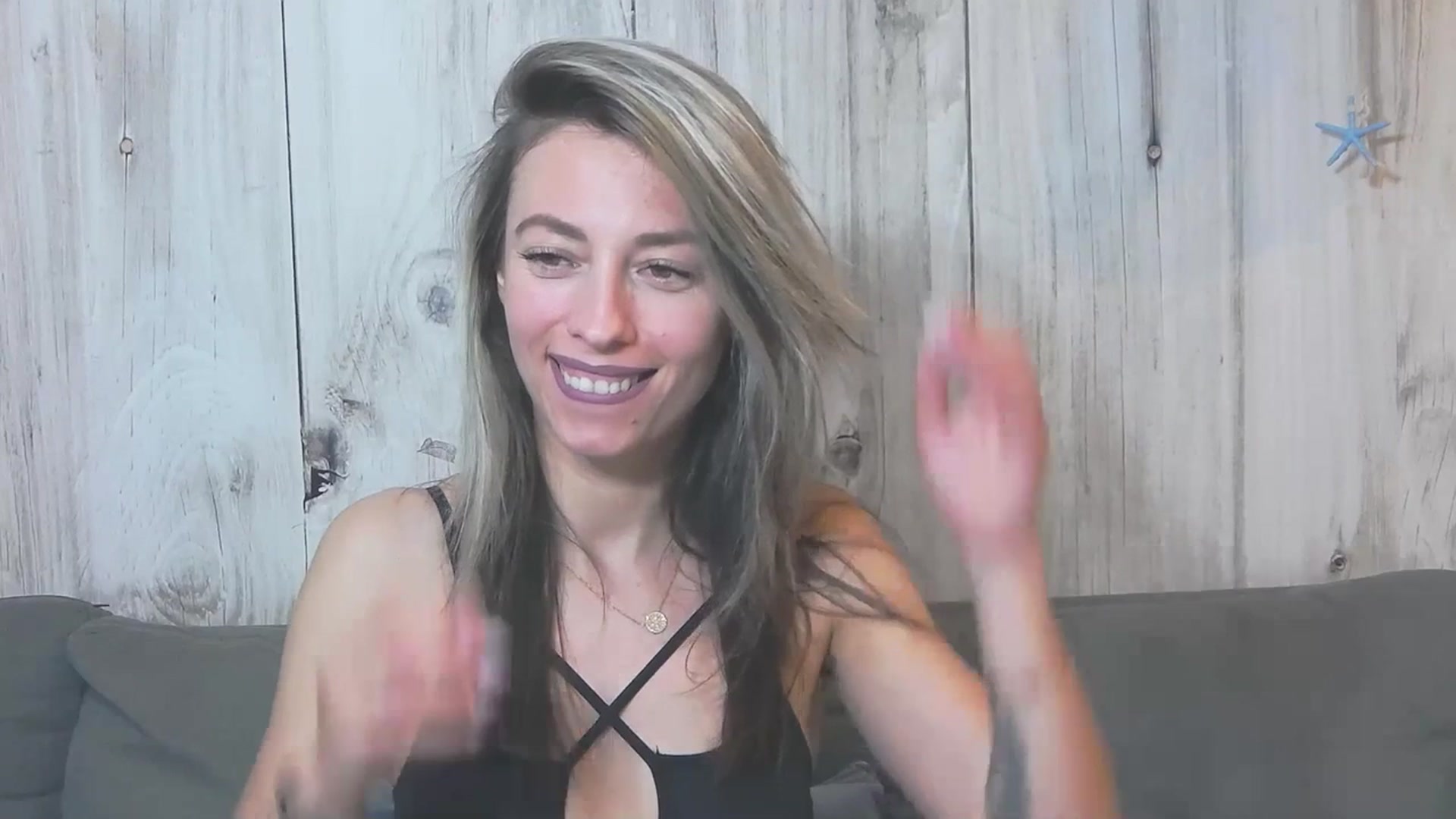 Gallery image thumbnail from PoxyVibe's myfreecams stream on, 07/20/2023, 18:38 image 18 of 20
