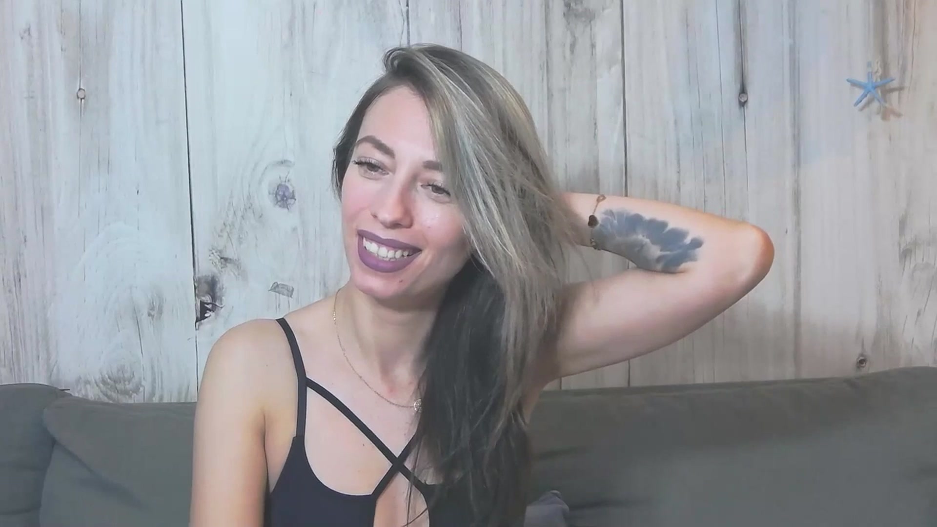 Gallery image thumbnail from PoxyVibe's myfreecams stream on, 07/20/2023, 18:38 image 16 of 20
