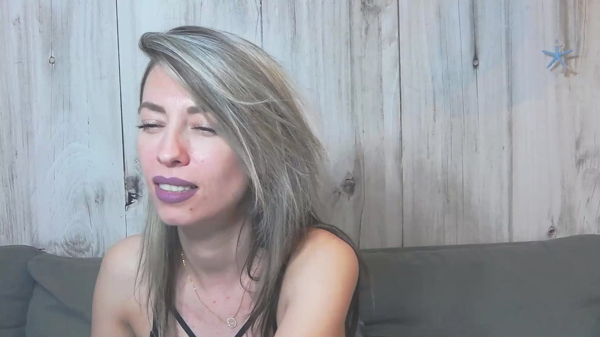 Gallery image thumbnail from PoxyVibe's myfreecams stream on, 07/20/2023, 18:38 image 6 of 20