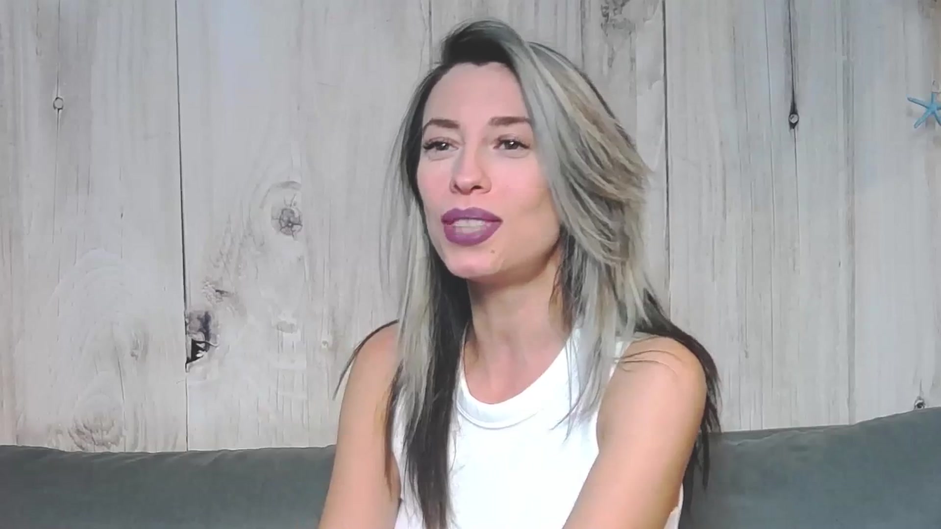 Gallery image thumbnail from PoxyVibe's myfreecams stream on, 10/16/2023, 15:39 image 8 of 20
