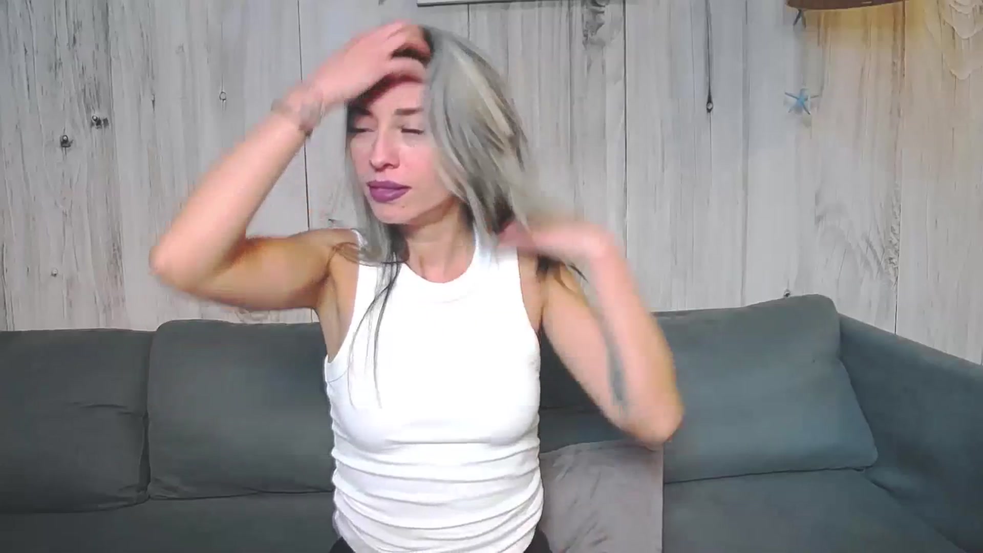 Gallery image thumbnail from PoxyVibe's myfreecams stream on, 10/16/2023, 15:39 image 19 of 20