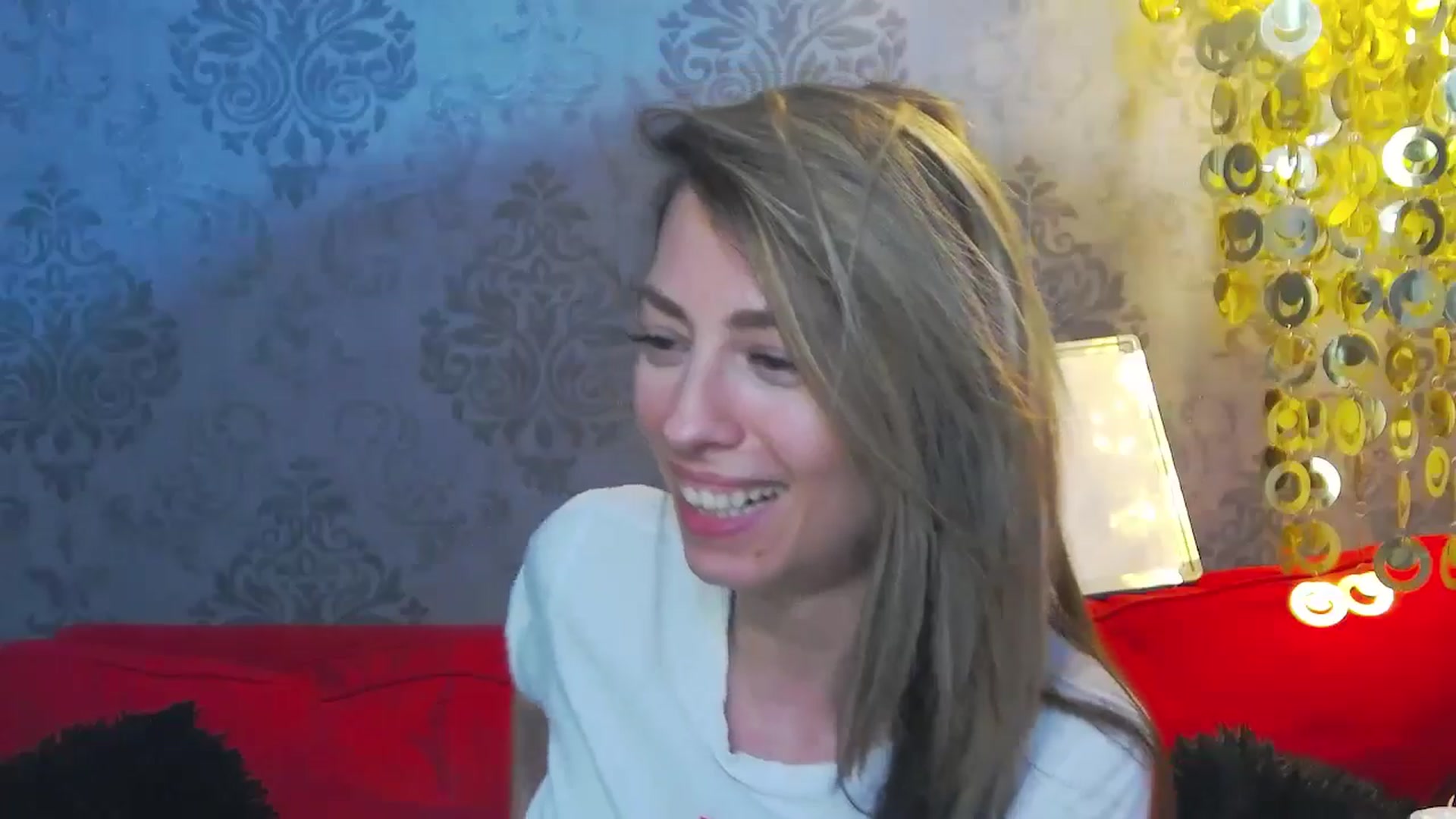 Gallery image thumbnail from PoxyVibe's myfreecams stream on, 06/01/2024, 18:27 image 16 of 20
