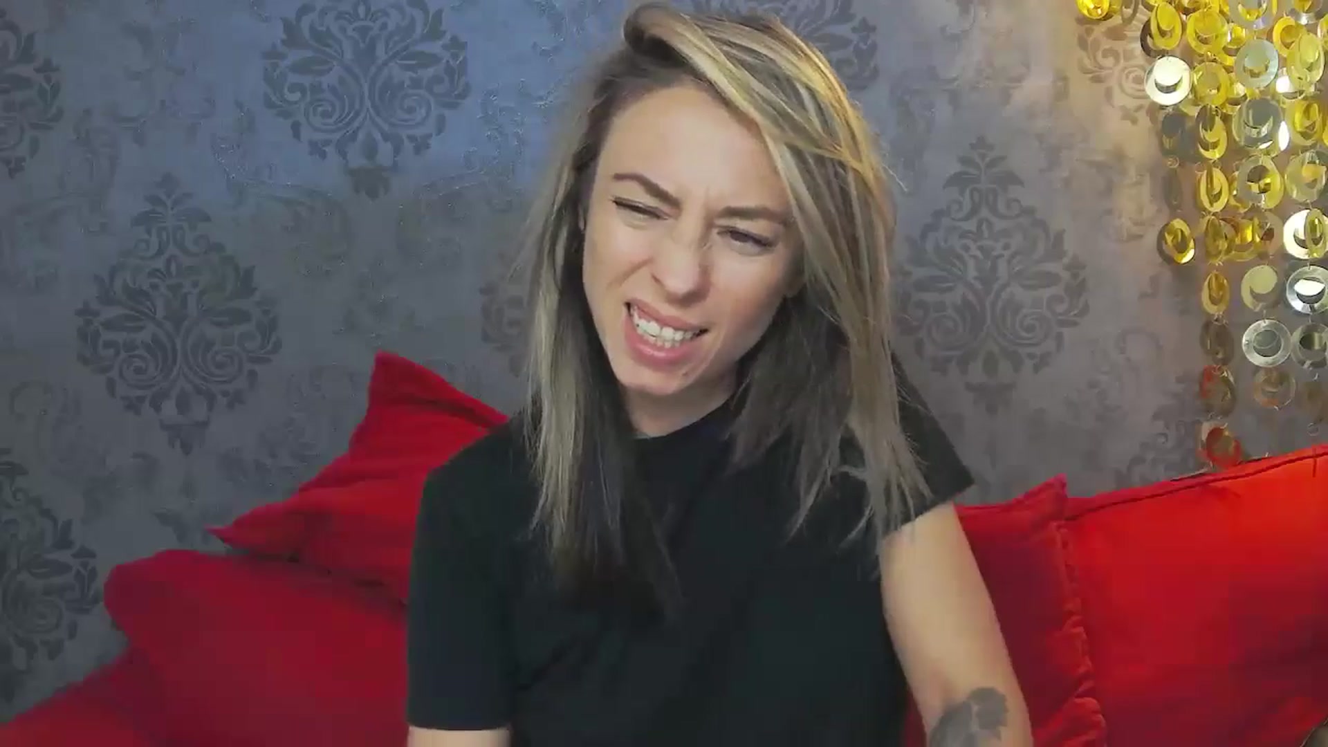 Gallery image thumbnail from PoxyVibe's myfreecams stream on, 07/30/2024, 14:33 image 12 of 20